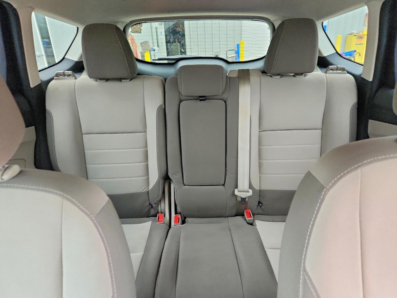 2015 Ford Escape Se Черный vin: 1FMCU0GX6FUA25227