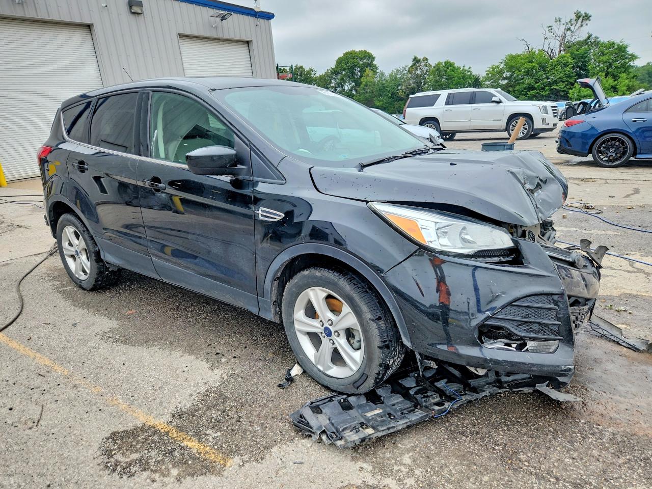 2015 Ford Escape Se Черный vin: 1FMCU0GX6FUA25227