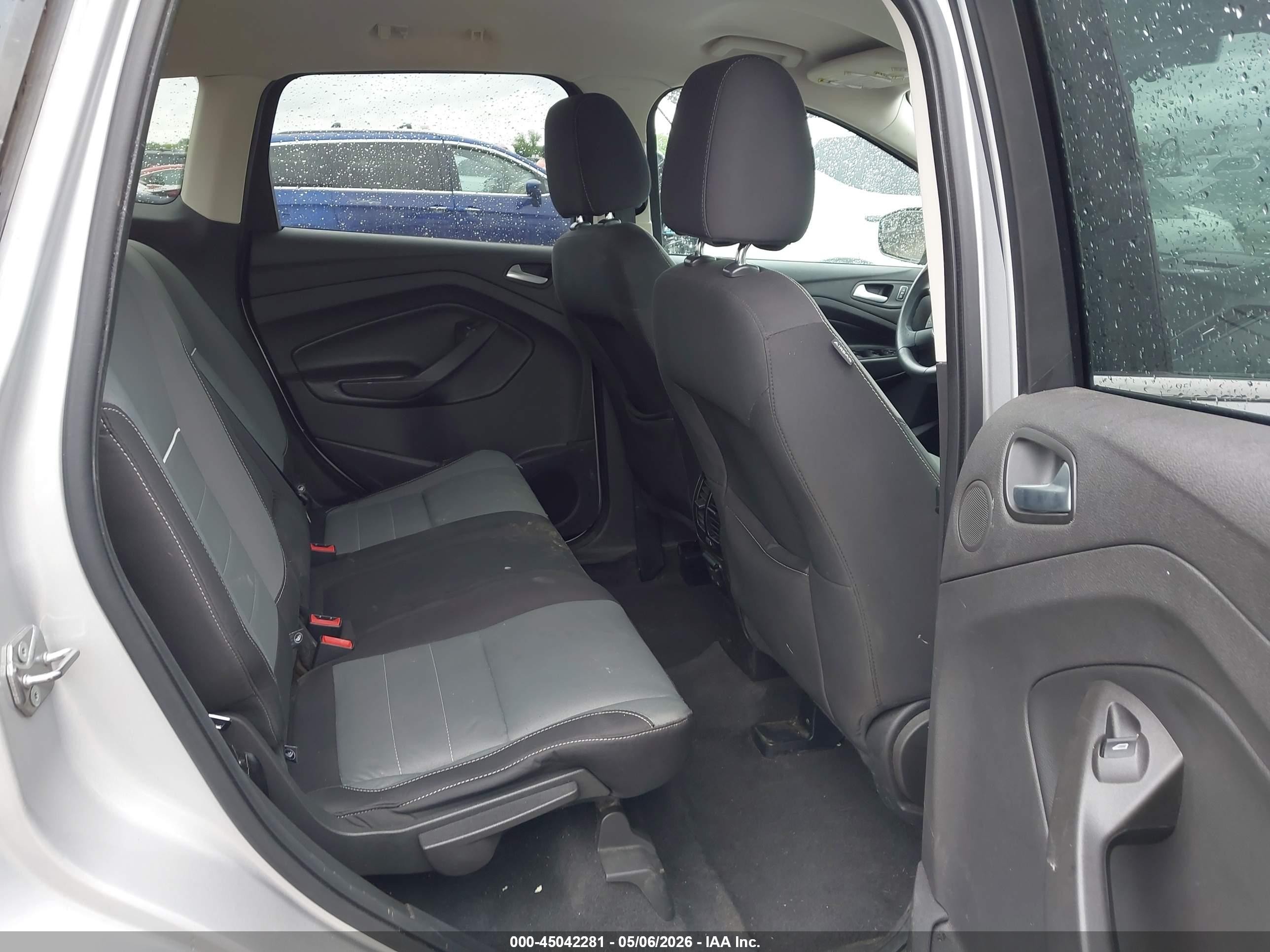 2015 Ford Escape Se Серебряный vin: 1FMCU0GX6FUB18698