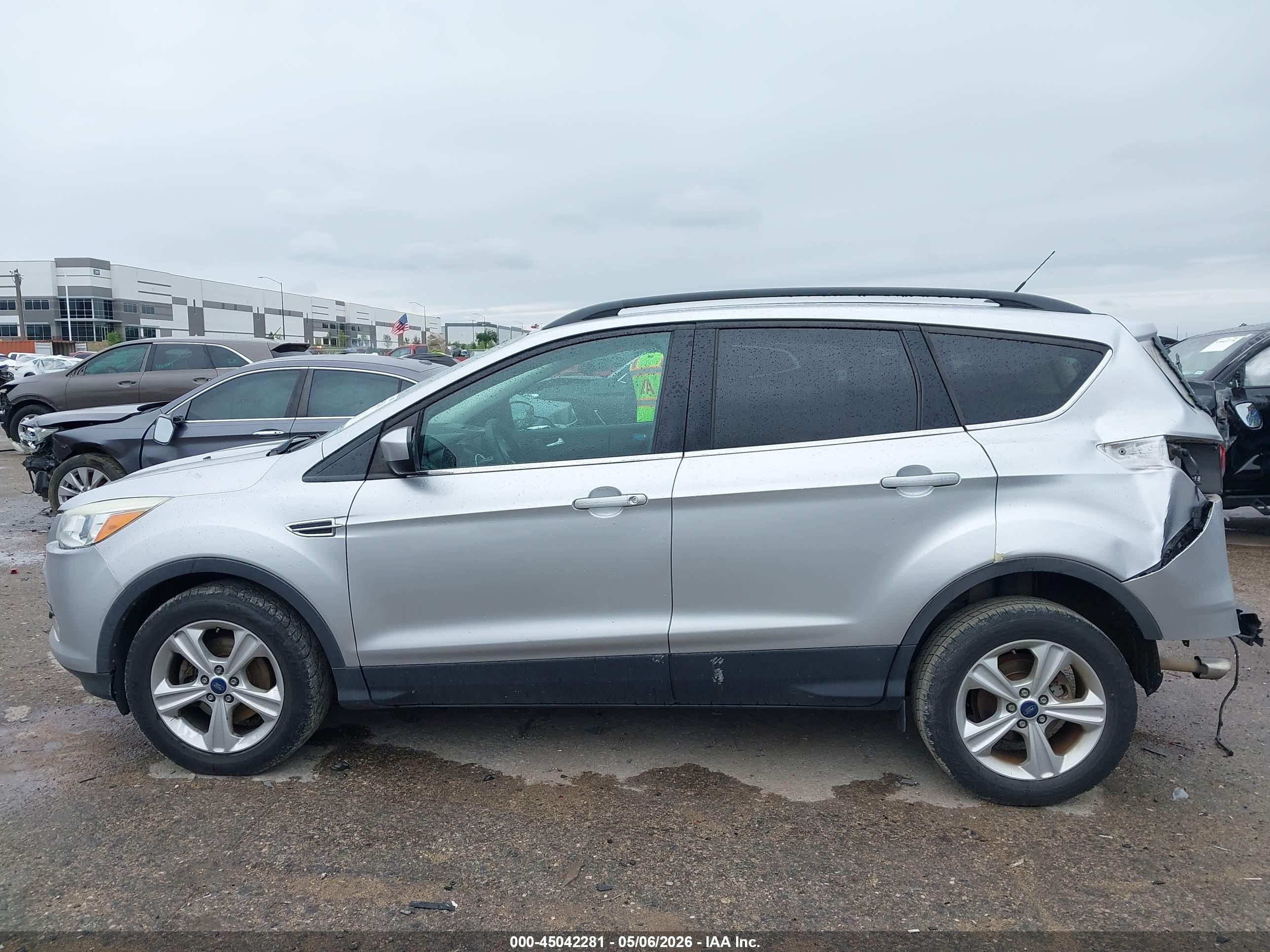 2015 Ford Escape Se Серебряный vin: 1FMCU0GX6FUB18698