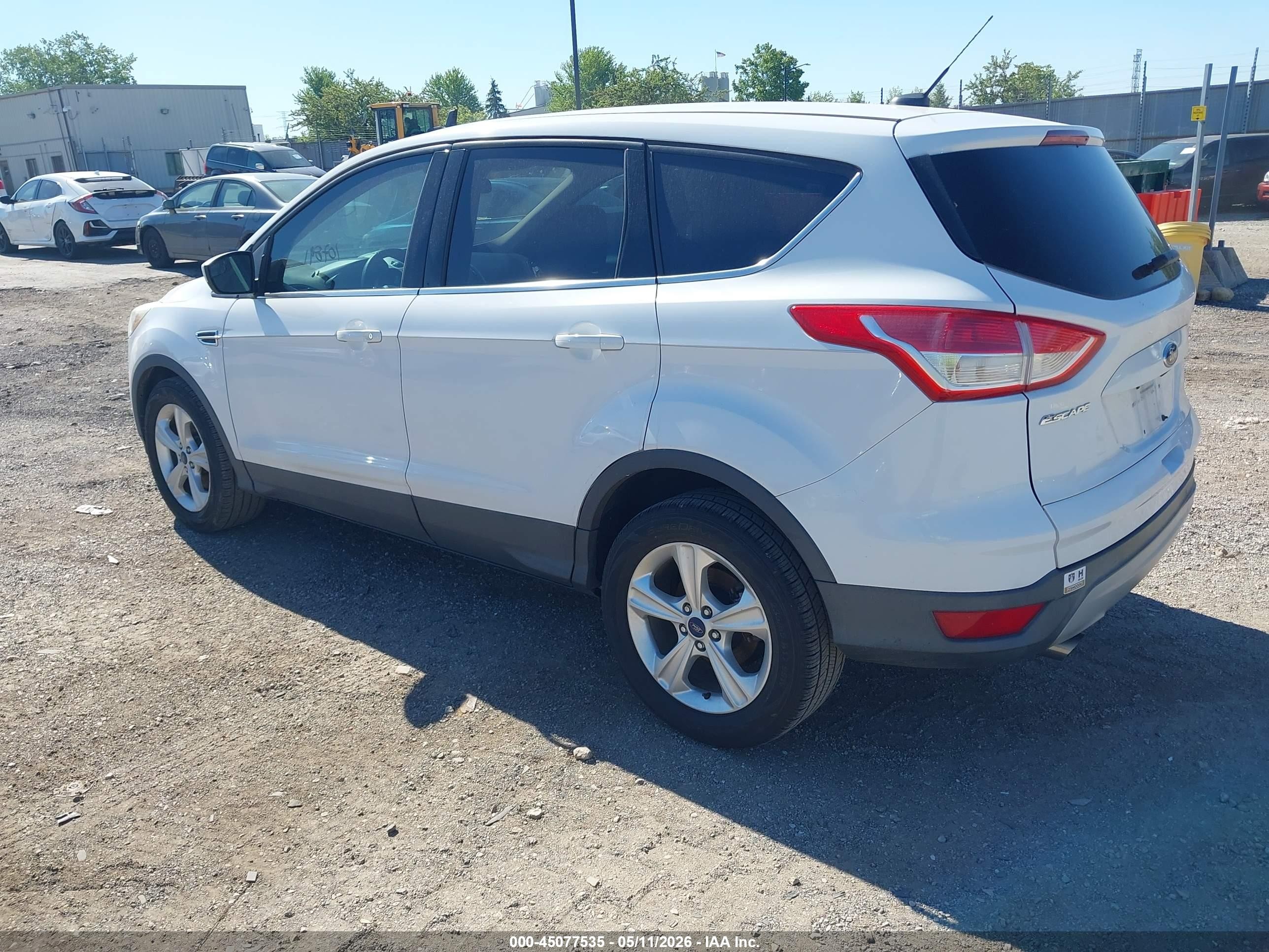 2015 Ford Escape Se White vin: 1FMCU0GX6FUB31466