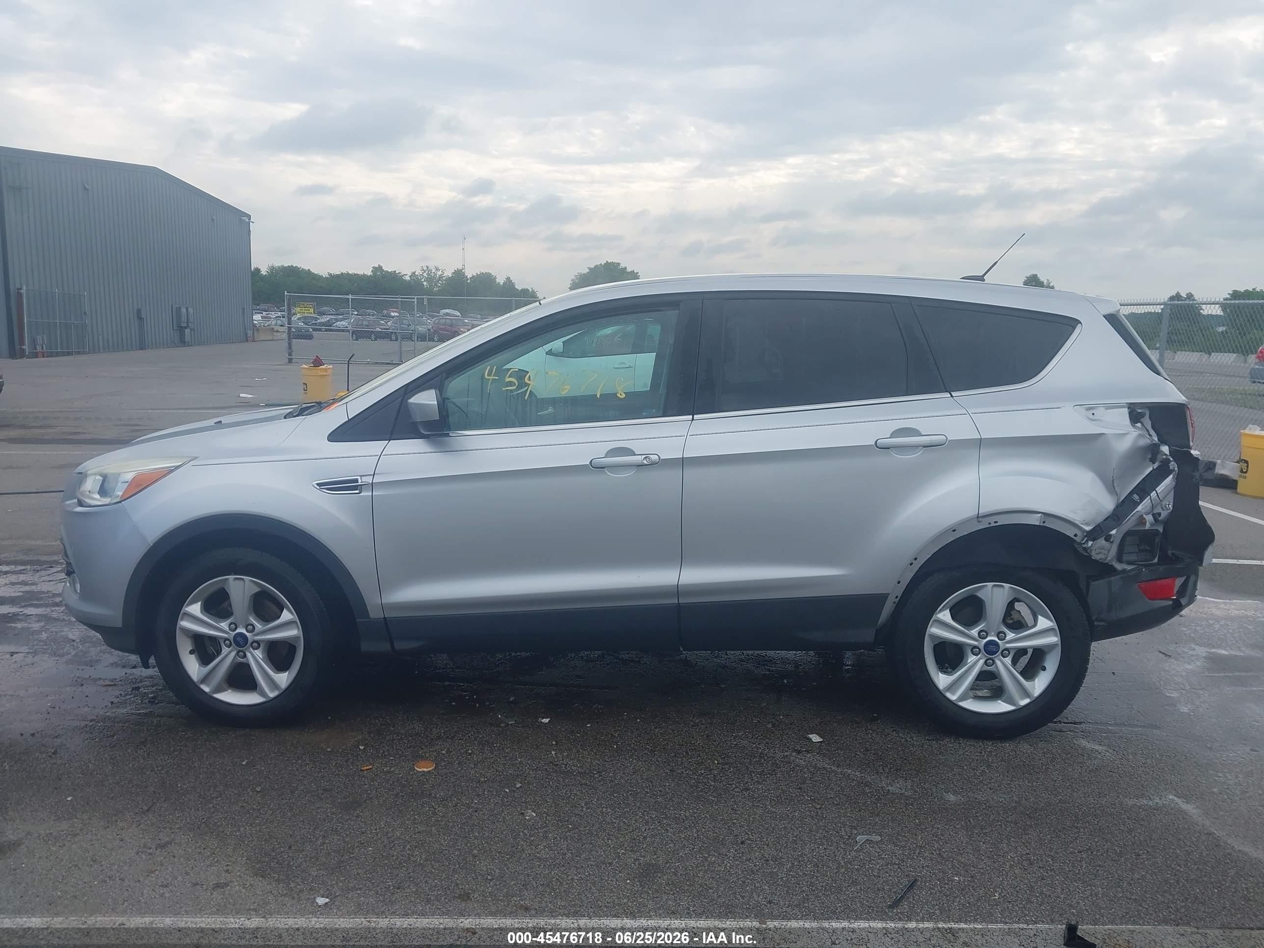 2015 Ford Escape Se Серебряный vin: 1FMCU0GX6FUC21068