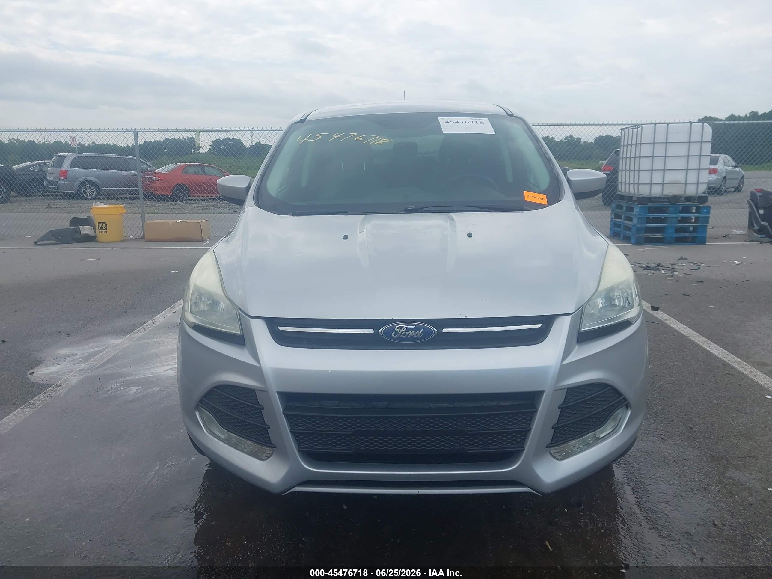 2015 Ford Escape Se Серебряный vin: 1FMCU0GX6FUC21068