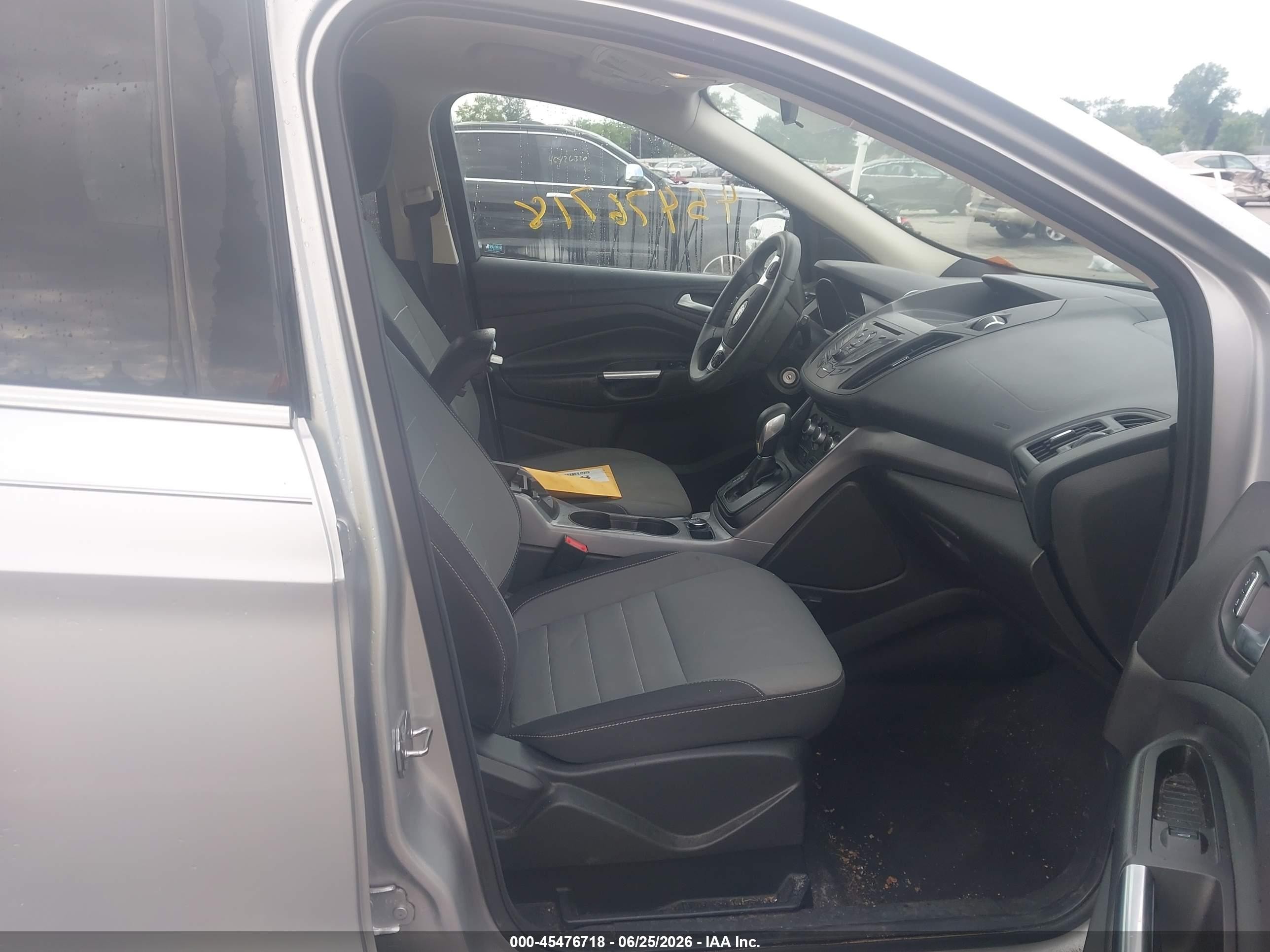2015 Ford Escape Se Серебряный vin: 1FMCU0GX6FUC21068