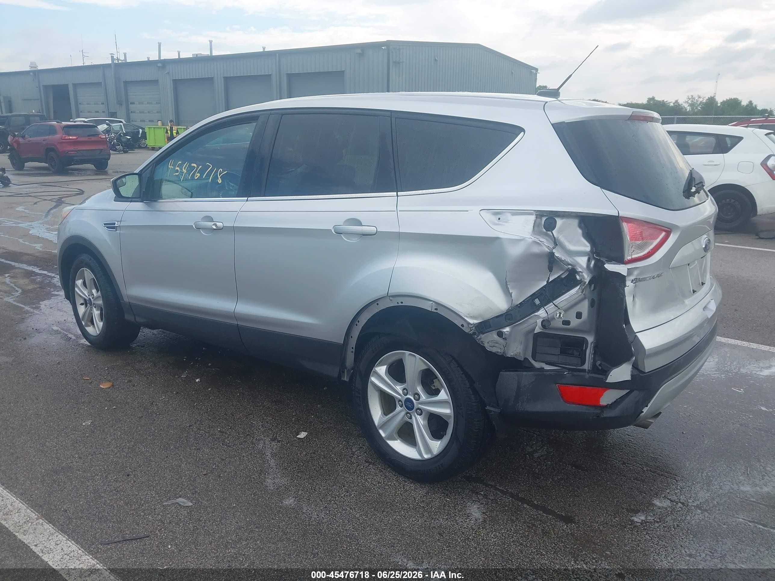 2015 Ford Escape Se Серебряный vin: 1FMCU0GX6FUC21068