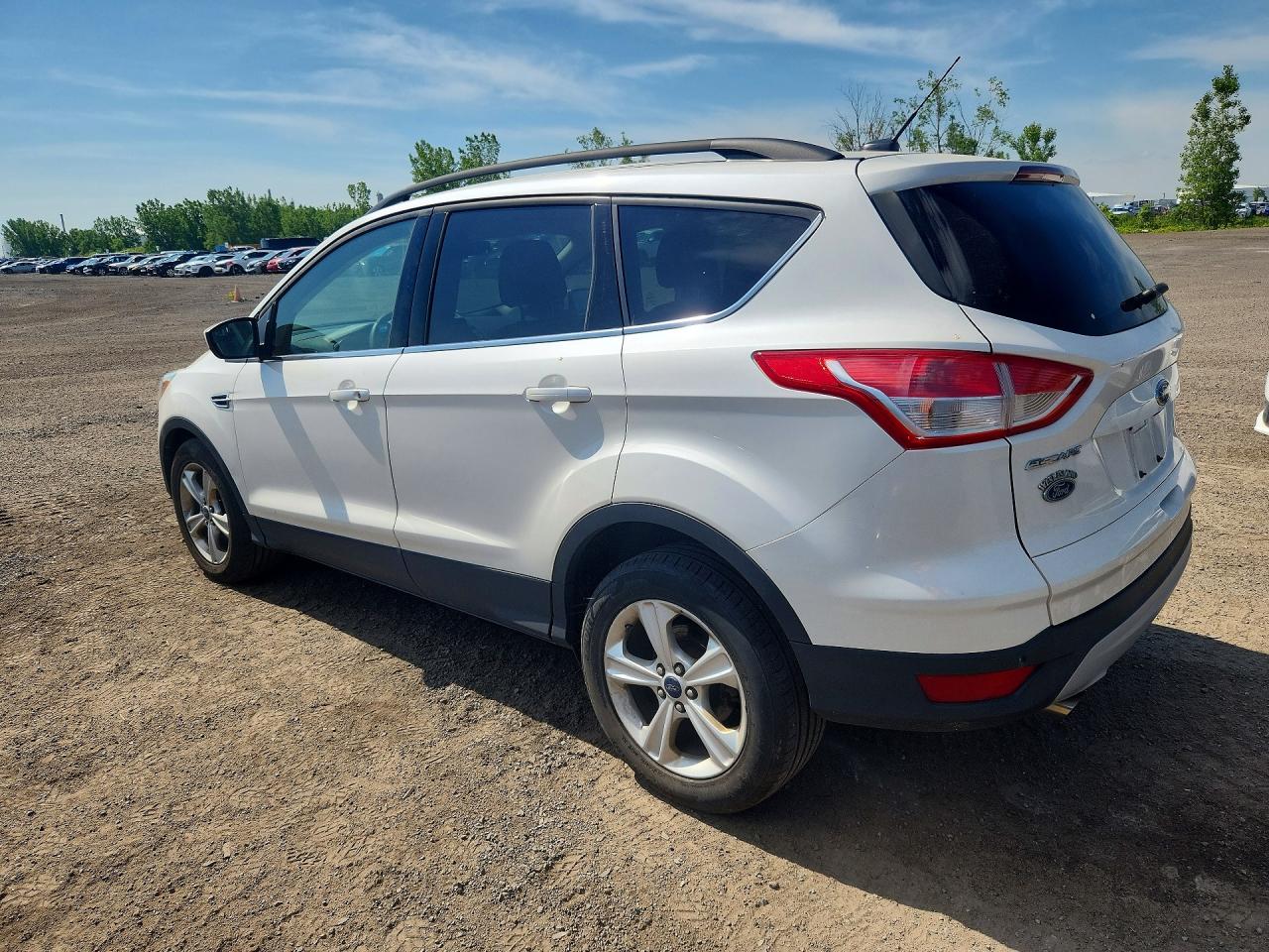 2015 Ford Escape Se Белый vin: 1FMCU0GX6FUC69525