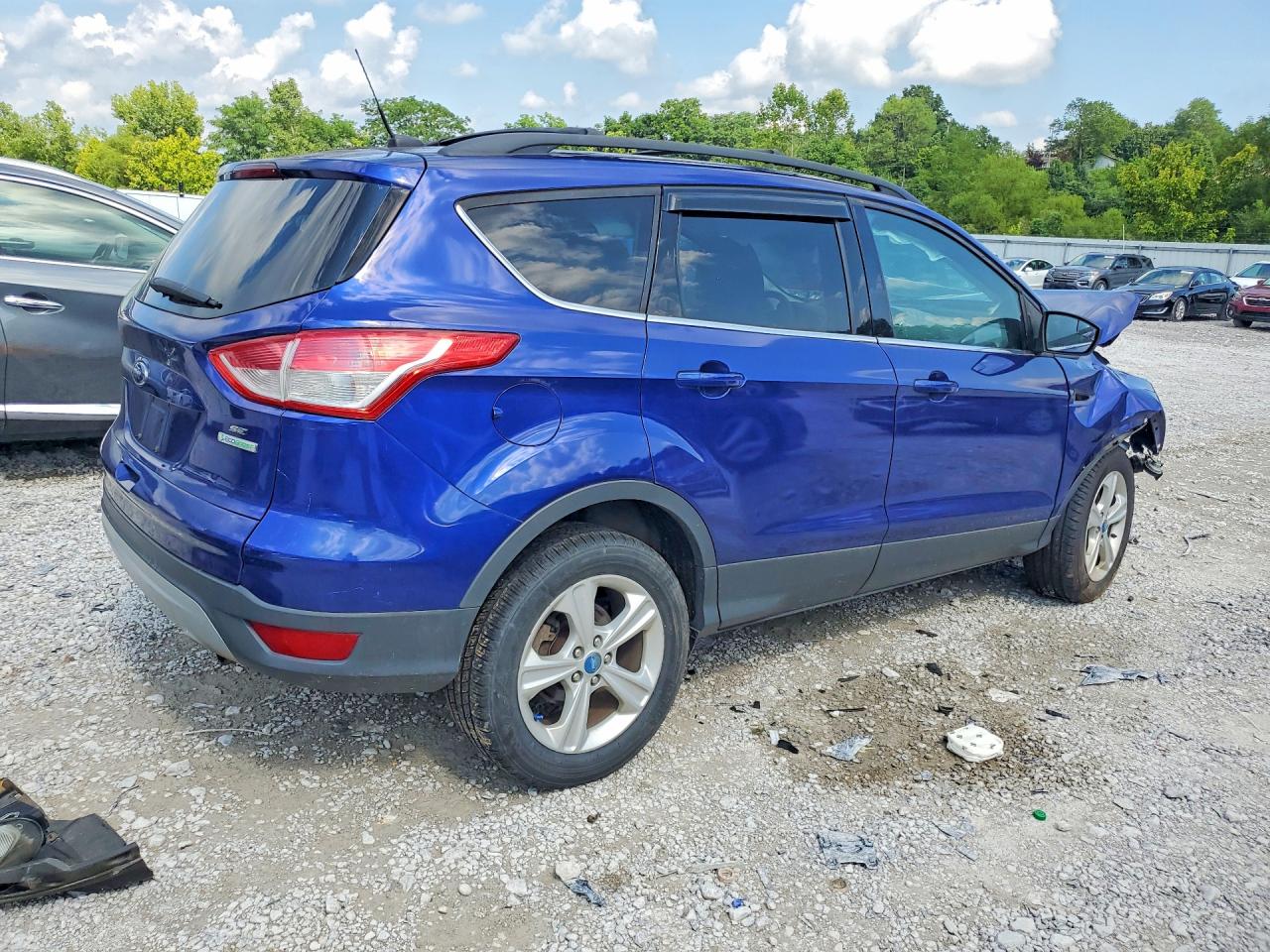 2013 Ford Escape Se Синий vin: 1FMCU0GX7DUC43514
