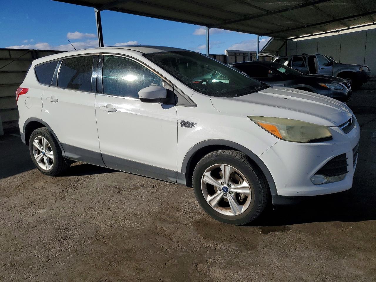2014 Ford Escape Se White vin: 1FMCU0GX7EUB15968