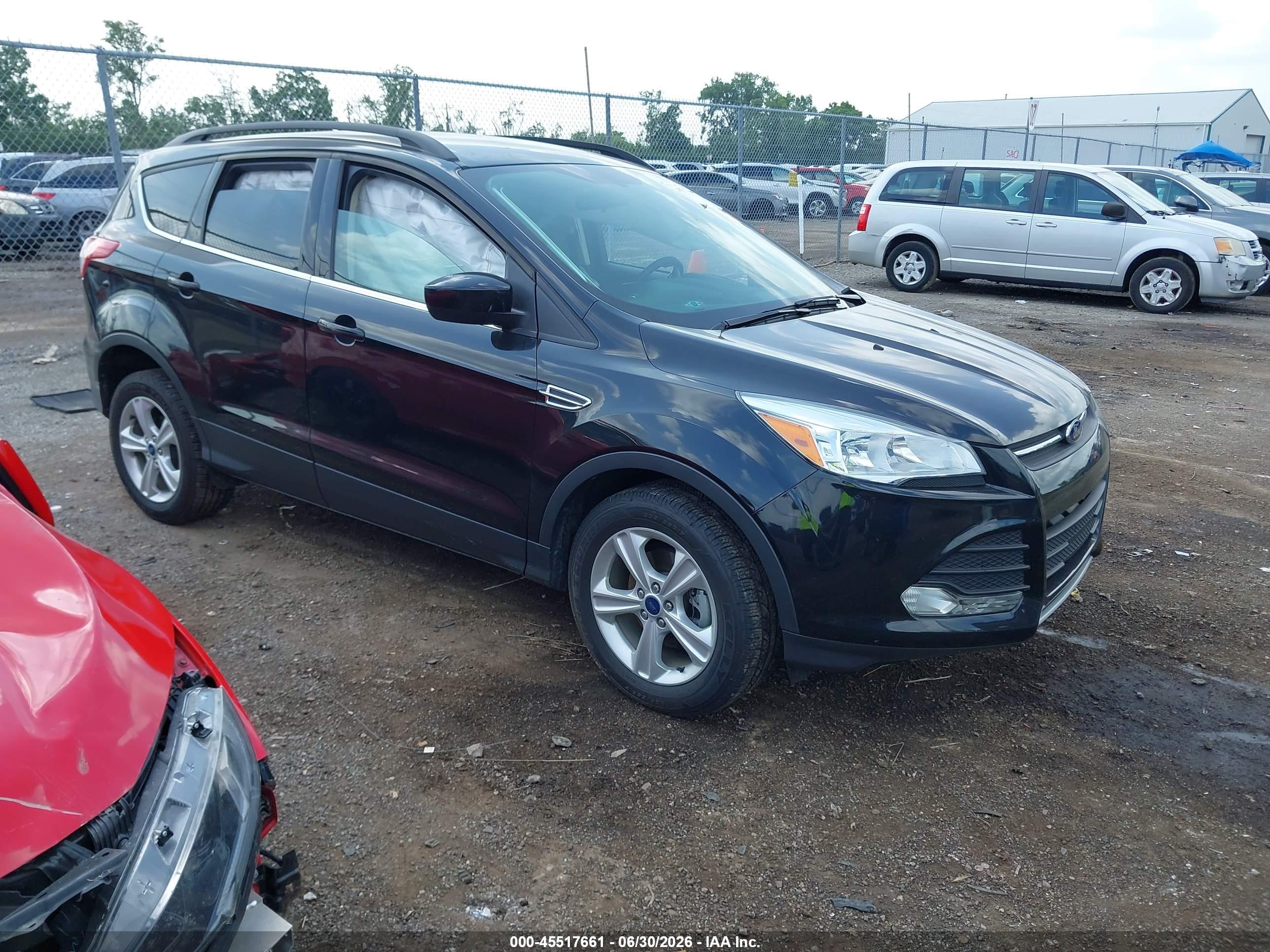 2014 Ford Escape Se Черный vin: 1FMCU0GX7EUC83030