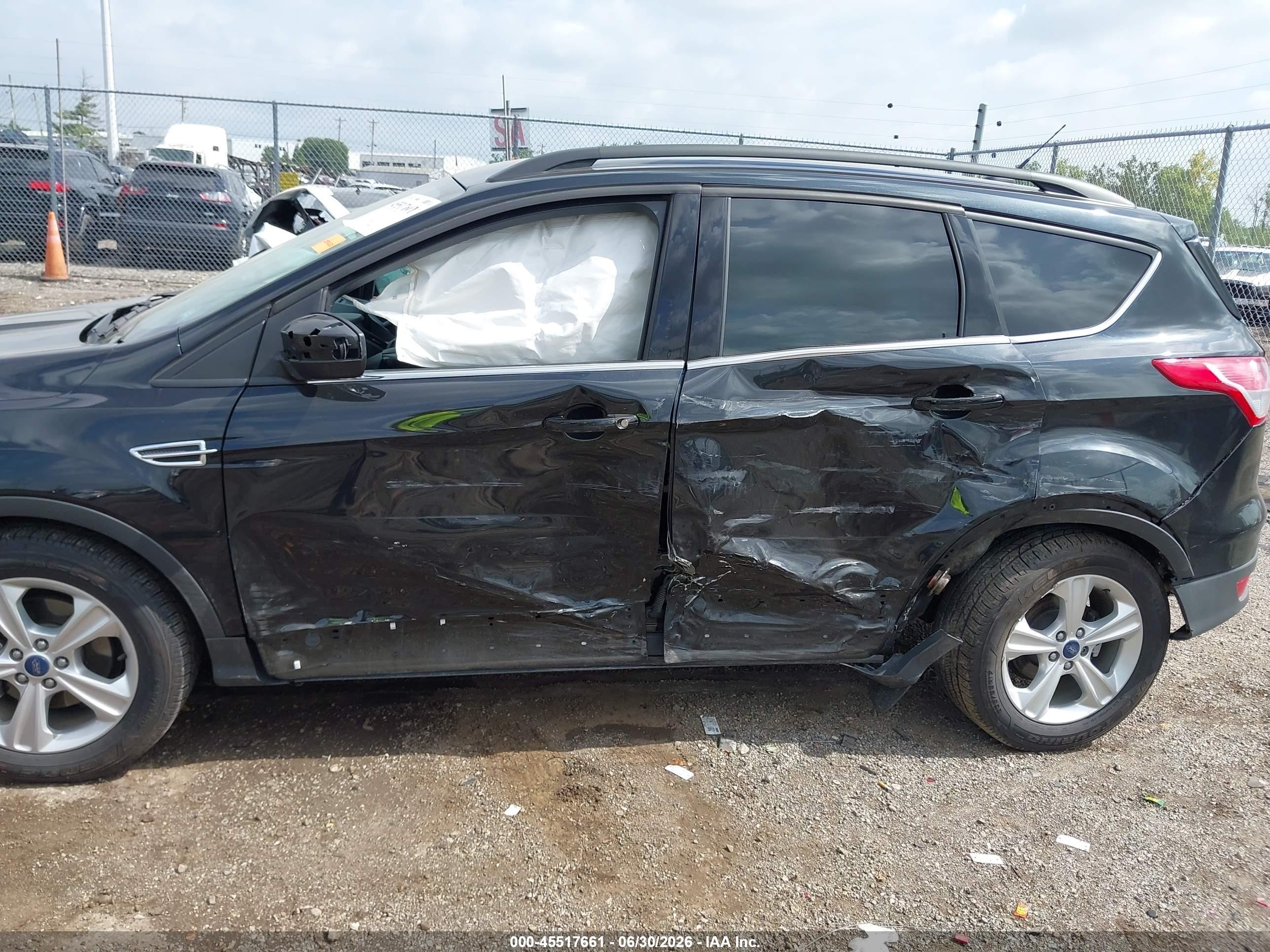 2014 Ford Escape Se Черный vin: 1FMCU0GX7EUC83030