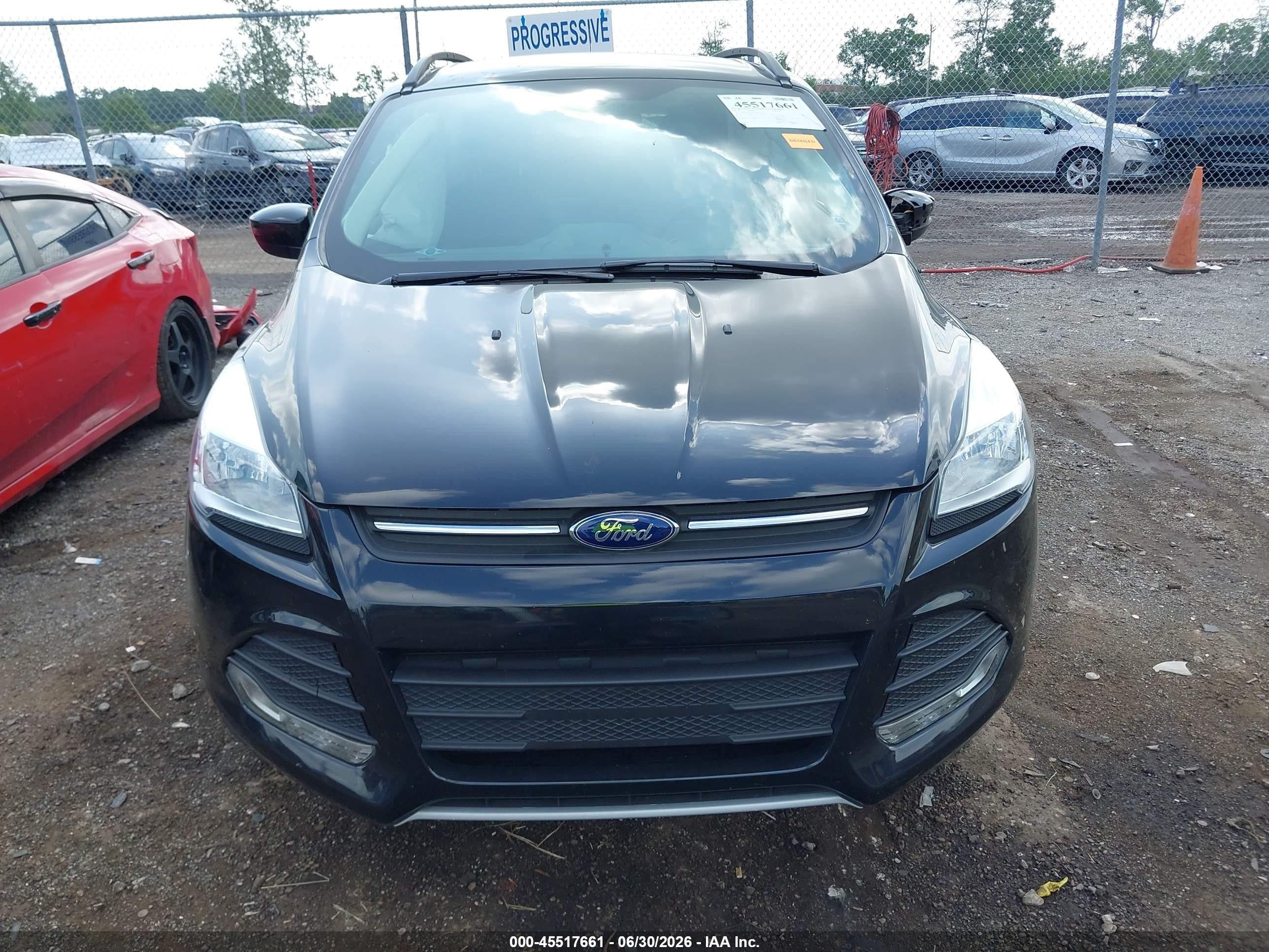 2014 Ford Escape Se Черный vin: 1FMCU0GX7EUC83030