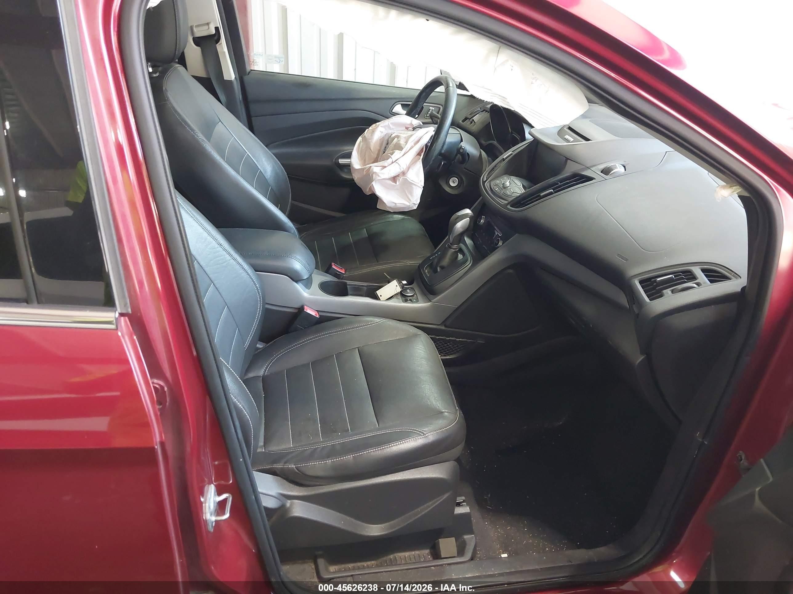 2014 Ford Escape Se Красный vin: 1FMCU0GX7EUD49172