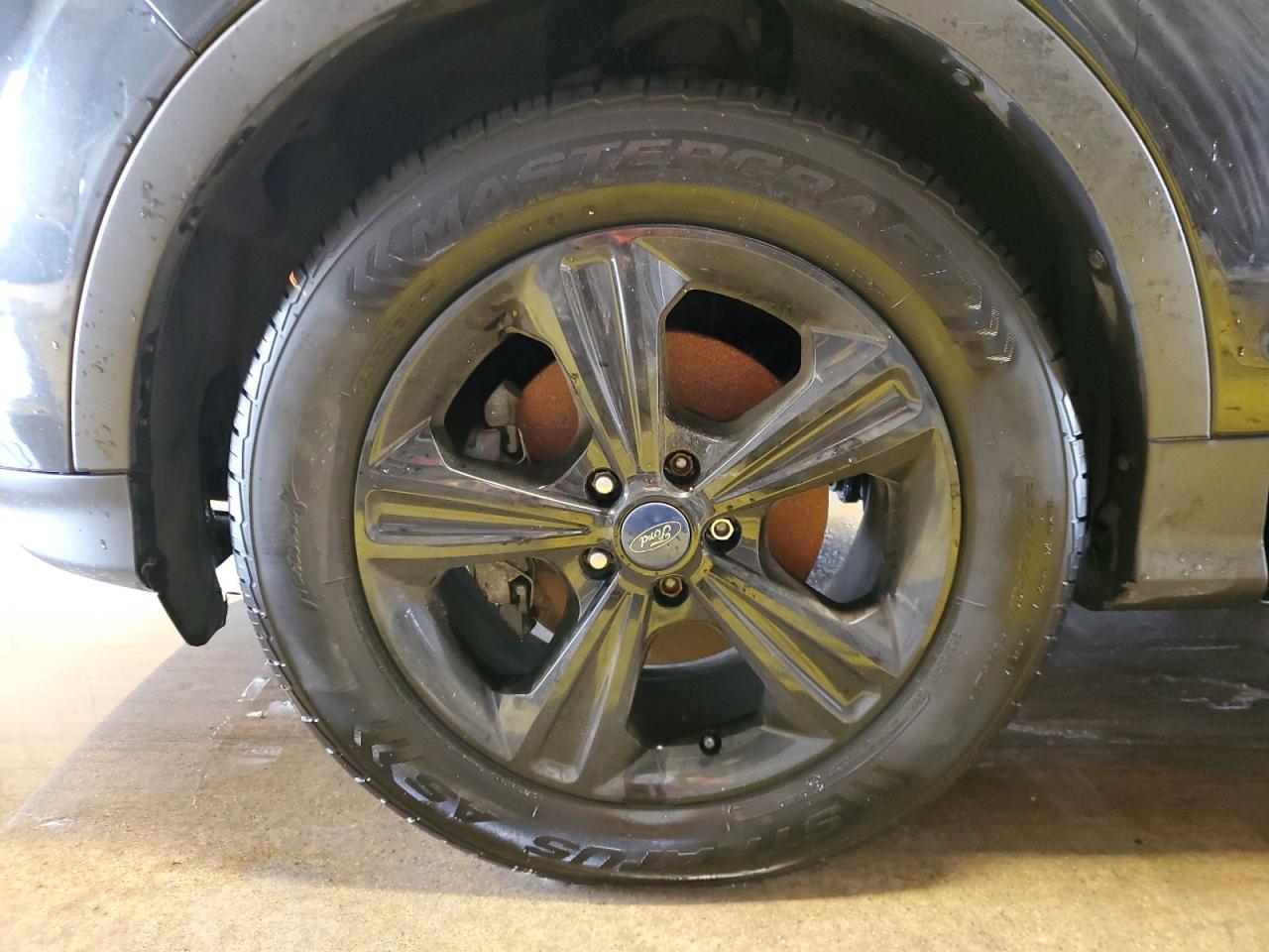 2014 Ford Escape Se Black vin: 1FMCU0GX7EUD78347 Damage: Left Front Tire, Worn, Replacement Required