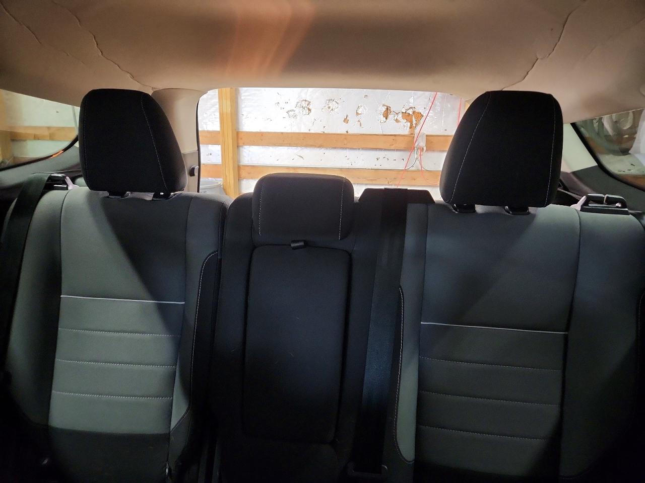 2014 Ford Escape Se Черный vin: 1FMCU0GX7EUD99893
