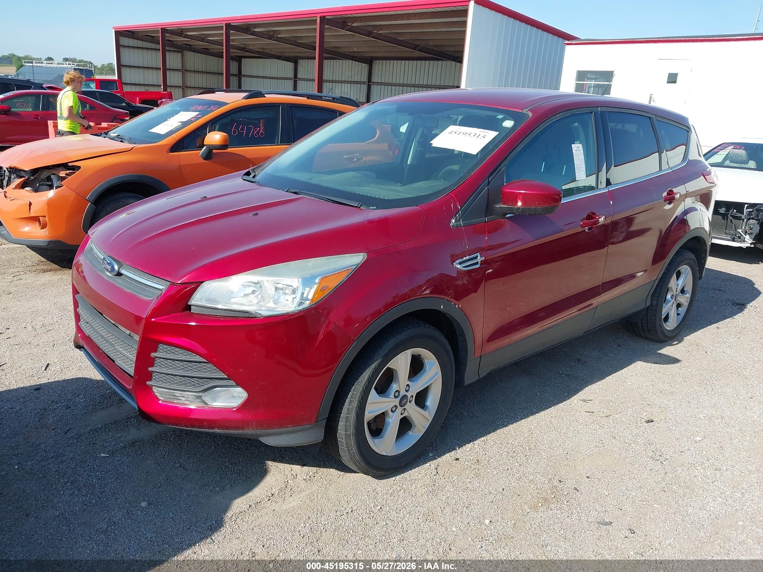 2014 Ford Escape Se Красный vin: 1FMCU0GX7EUE26039