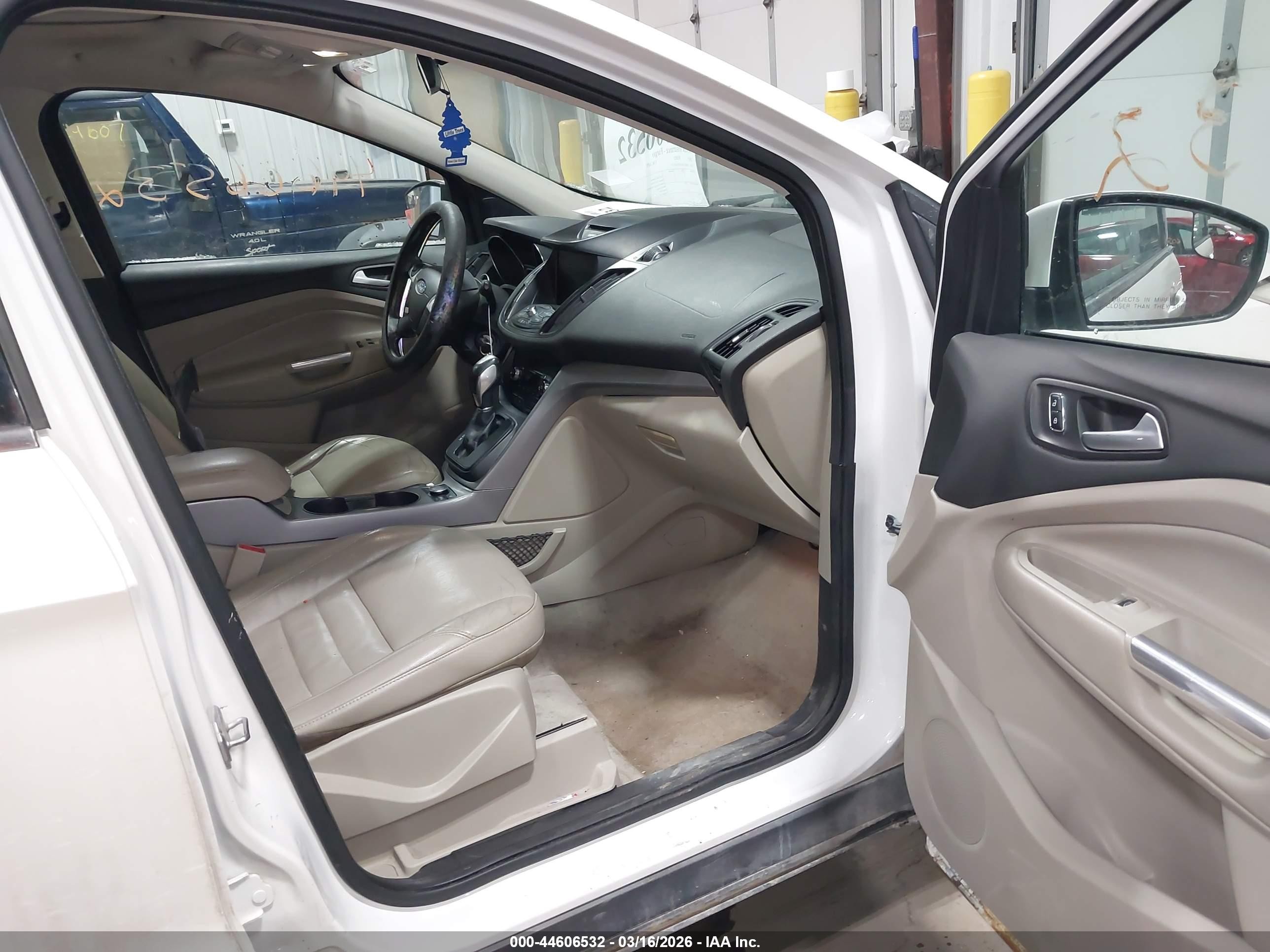 2015 Ford Escape Se White vin: 1FMCU0GX7FUA01177
