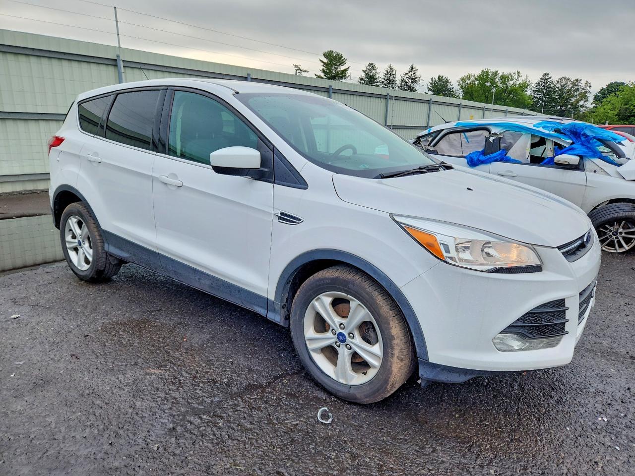 2015 Ford Escape Se White vin: 1FMCU0GX7FUA45518