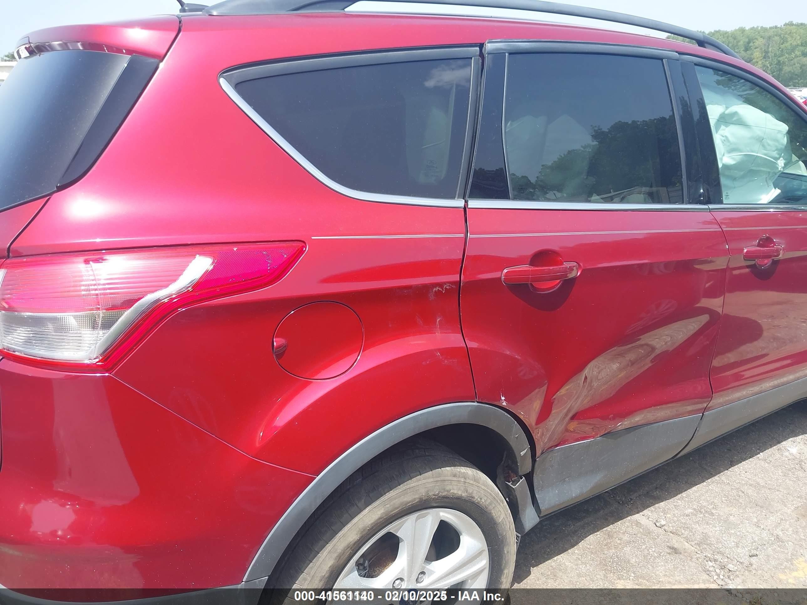 2015 Ford Escape Se Красный vin: 1FMCU0GX7FUB89814