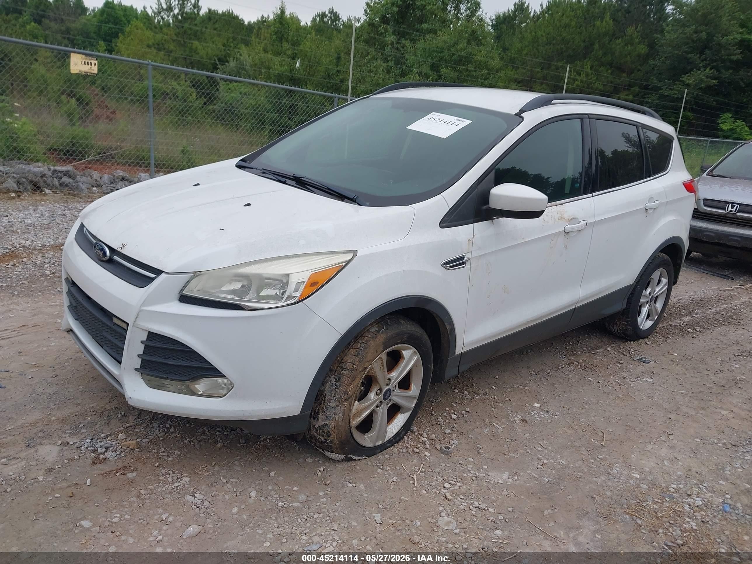 2015 Ford Escape Se White vin: 1FMCU0GX7FUB96679