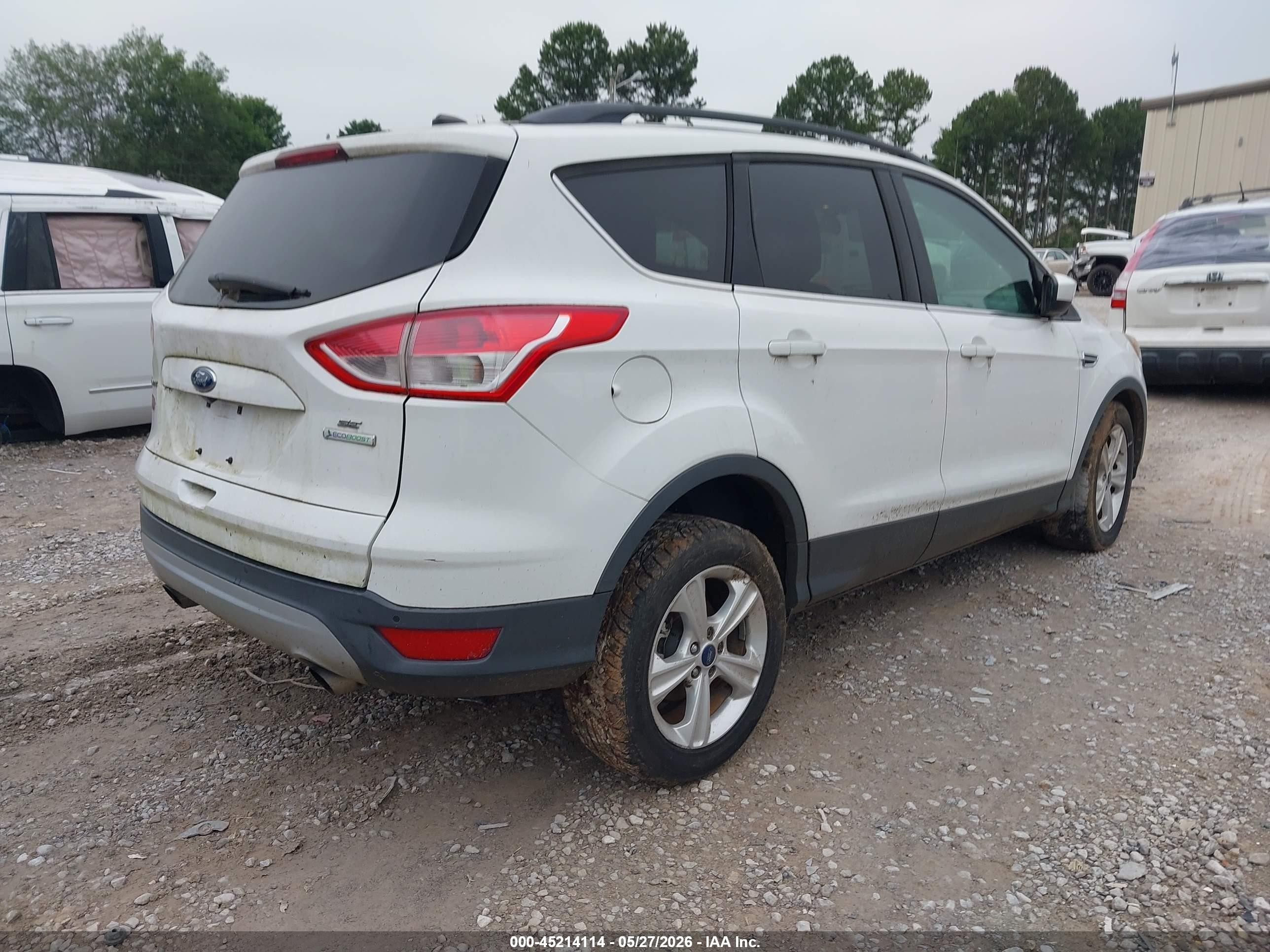 2015 Ford Escape Se White vin: 1FMCU0GX7FUB96679
