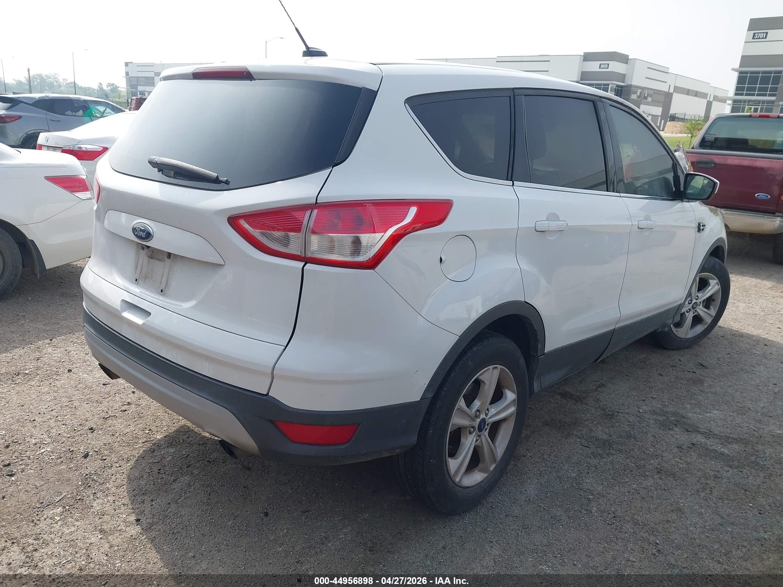 2015 Ford Escape Se White vin: 1FMCU0GX7FUC06045