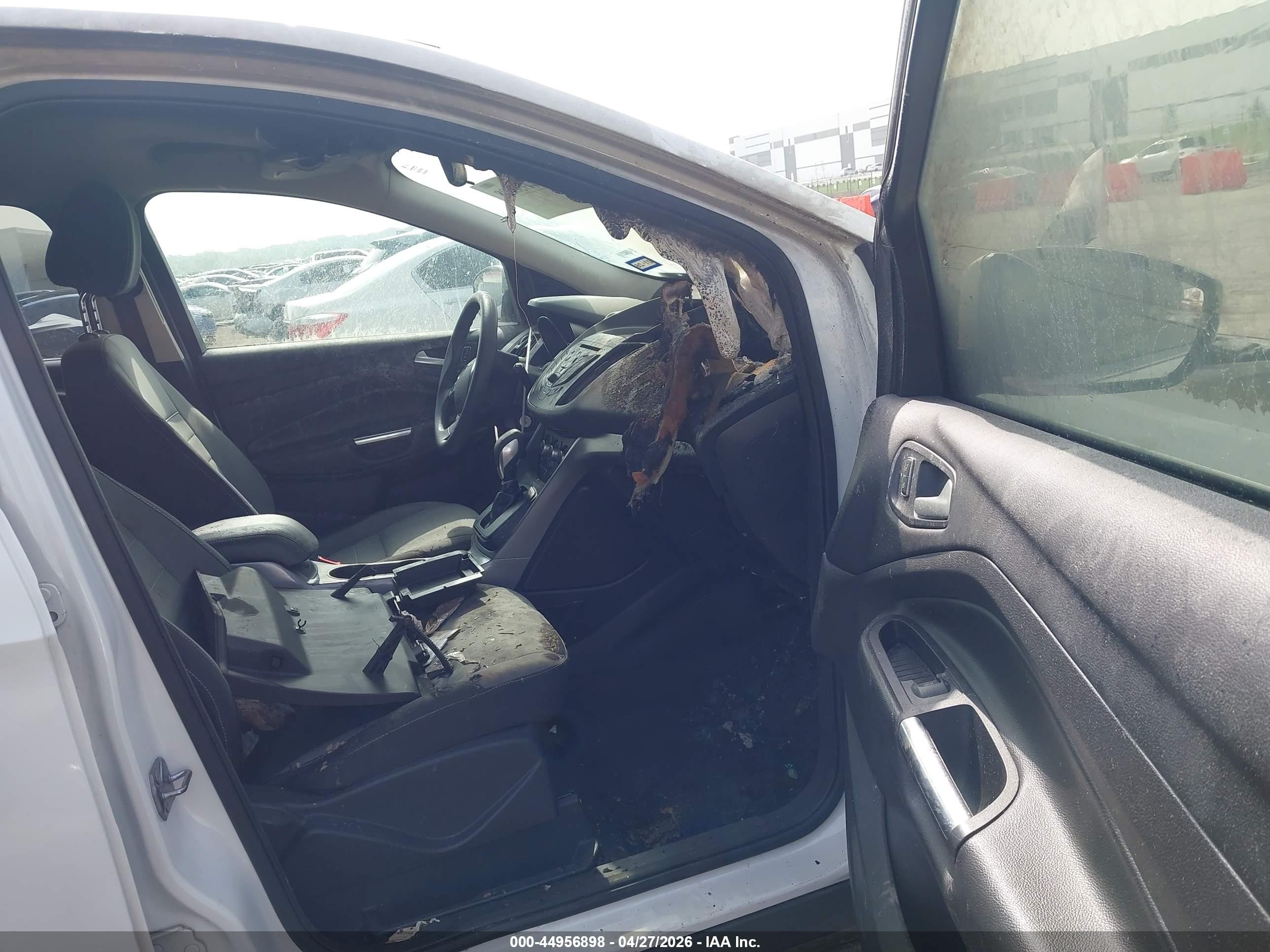 2015 Ford Escape Se White vin: 1FMCU0GX7FUC06045
