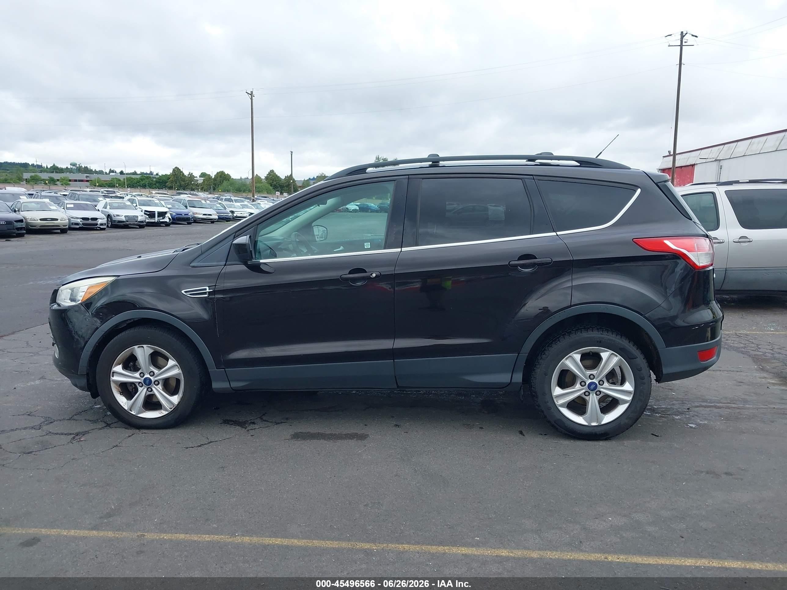 2013 Ford Escape Se Черный vin: 1FMCU0GX8DUA78668