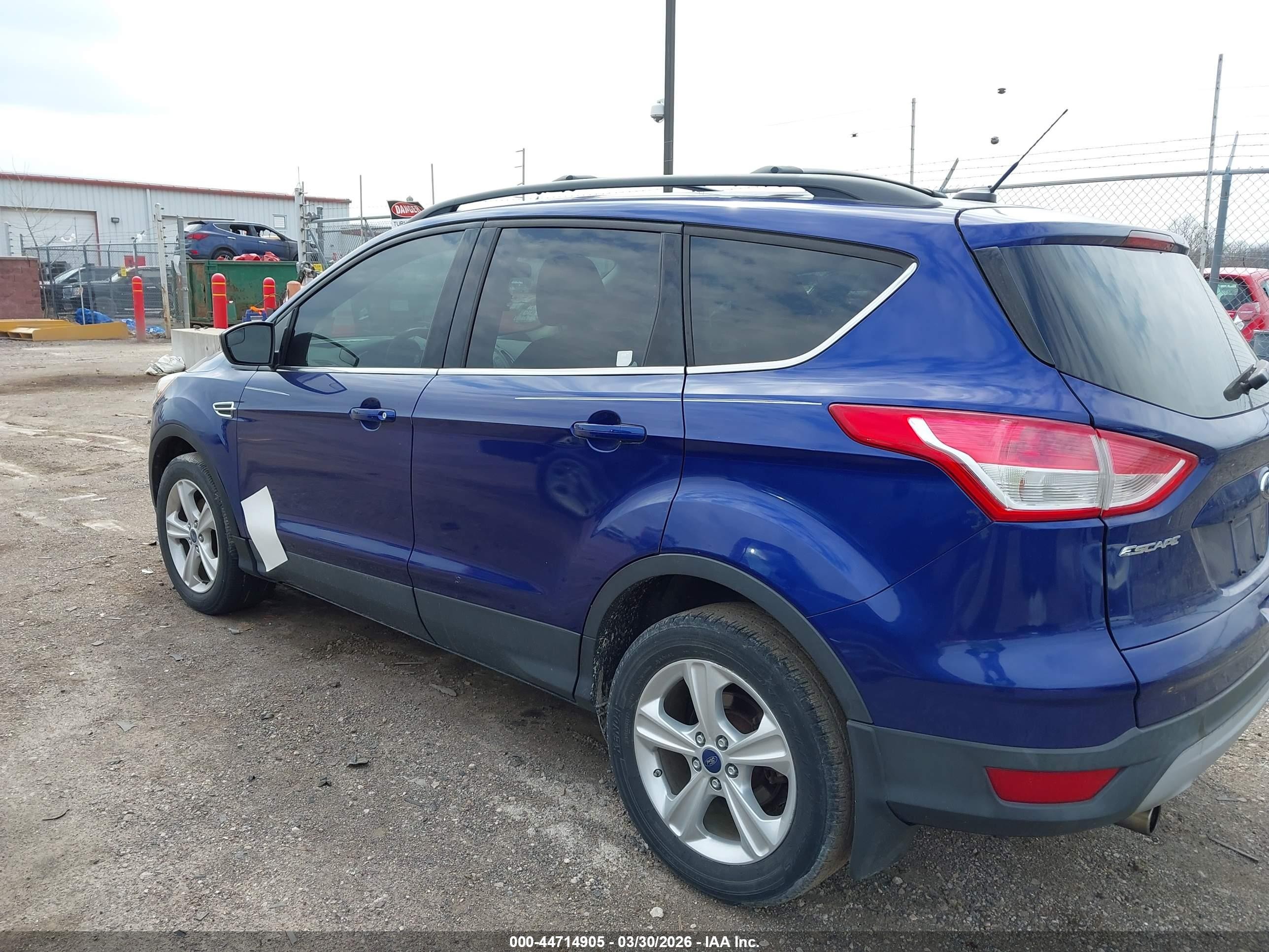 2013 Ford Escape Se Blue vin: 1FMCU0GX8DUB22068