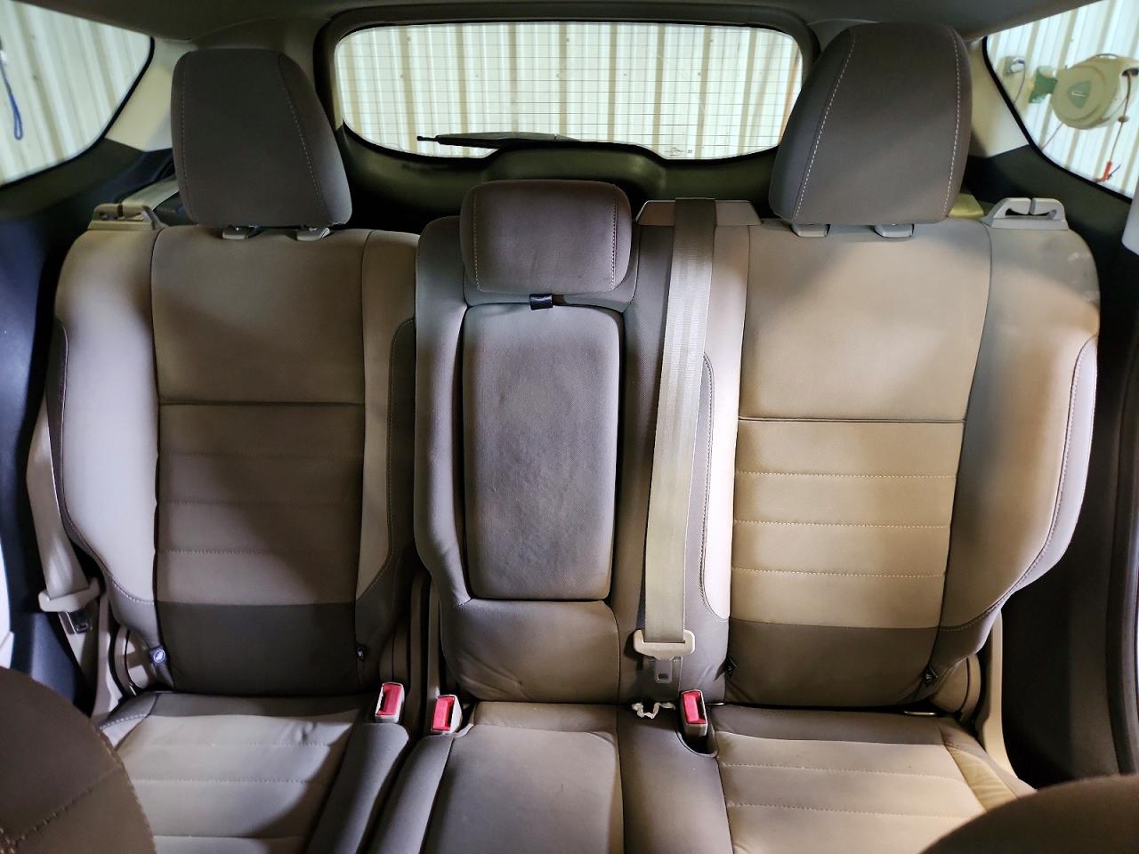 2013 Ford Escape Se White vin: 1FMCU0GX8DUB74073