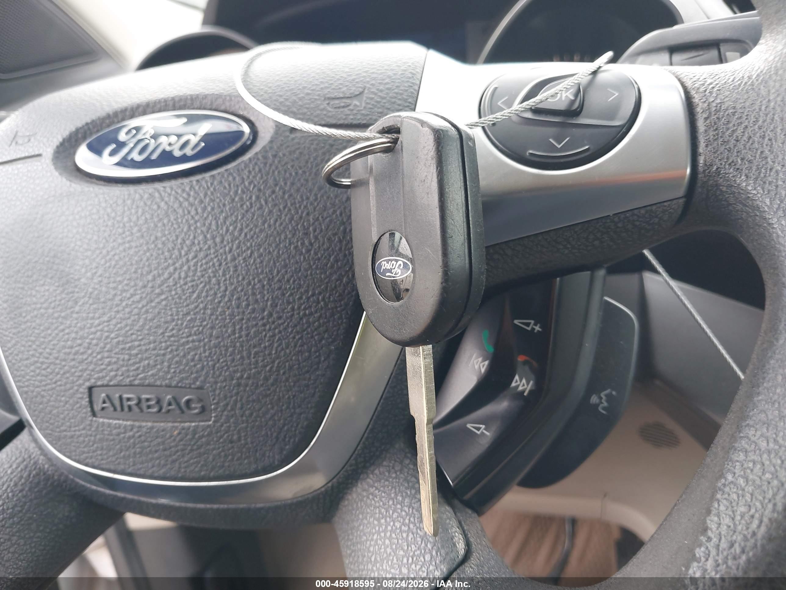 2013 Ford Escape Se Белый vin: 1FMCU0GX8DUC04379