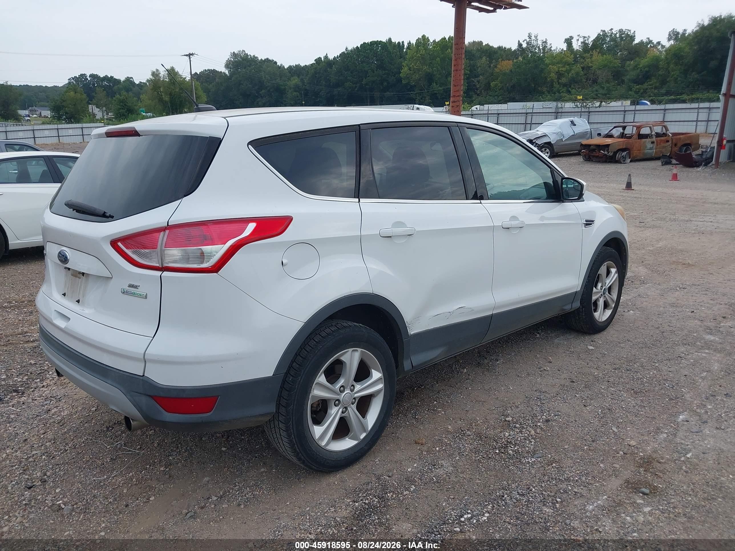 2013 Ford Escape Se Белый vin: 1FMCU0GX8DUC04379
