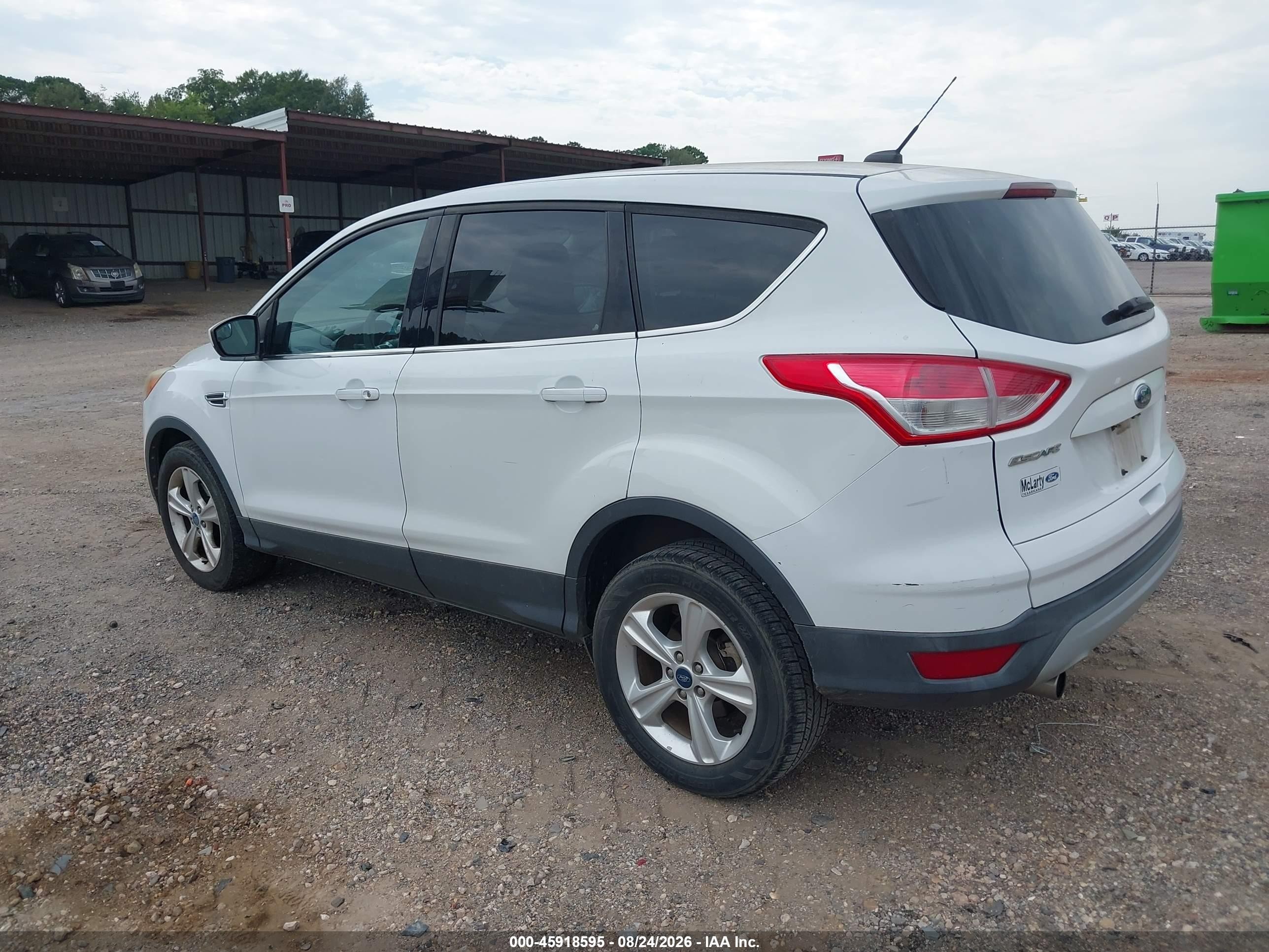 2013 Ford Escape Se Белый vin: 1FMCU0GX8DUC04379
