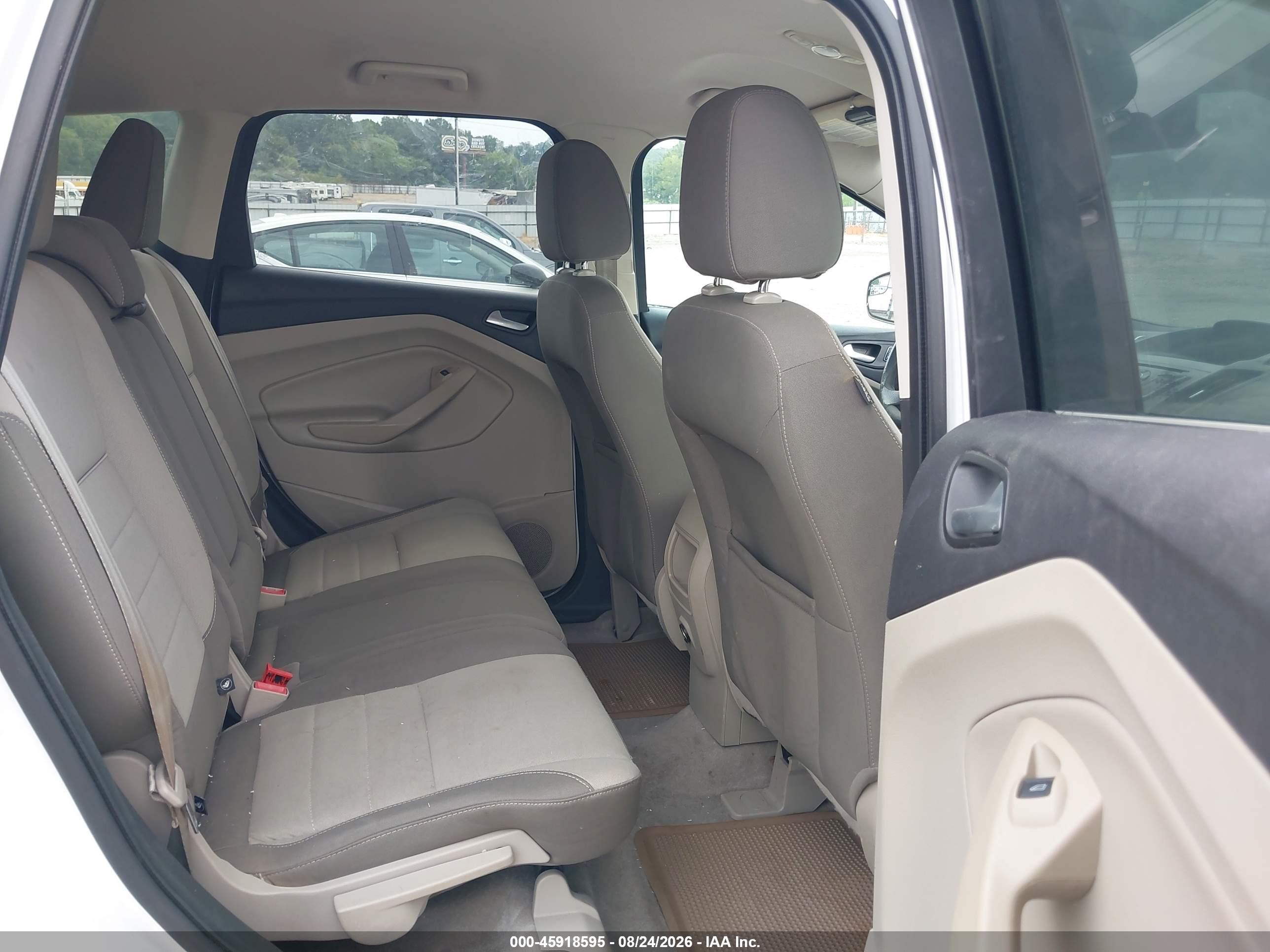 2013 Ford Escape Se Белый vin: 1FMCU0GX8DUC04379