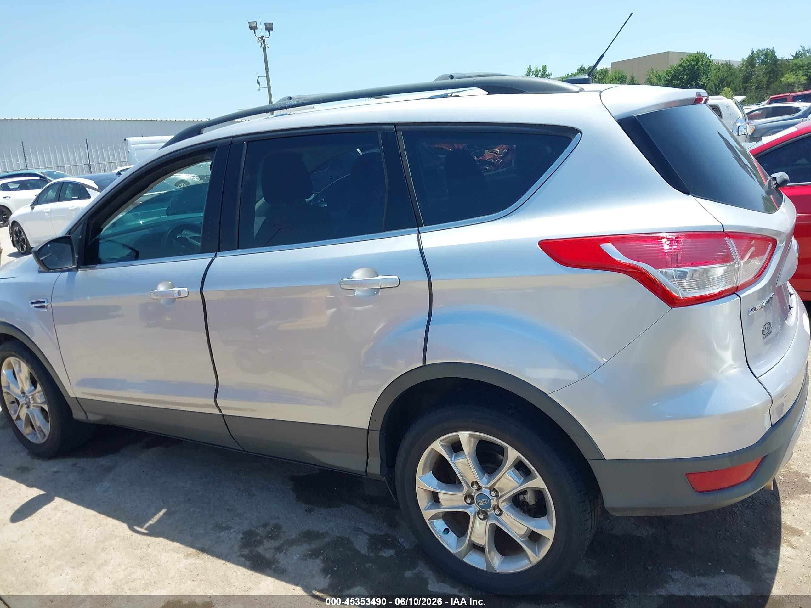 2013 Ford Escape Se Silver vin: 1FMCU0GX8DUC85707