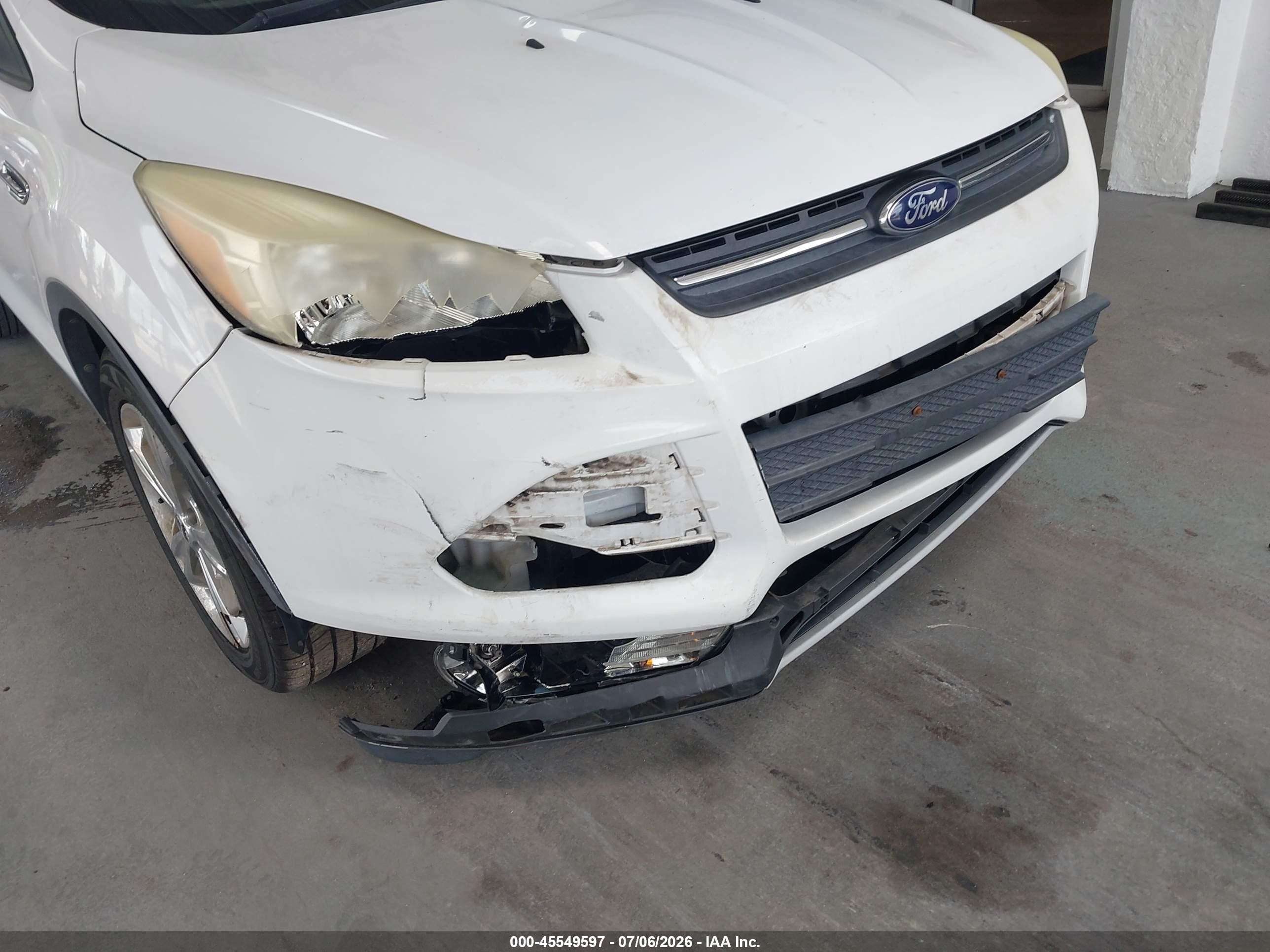 2014 Ford Escape Se Белый vin: 1FMCU0GX8EUB63656