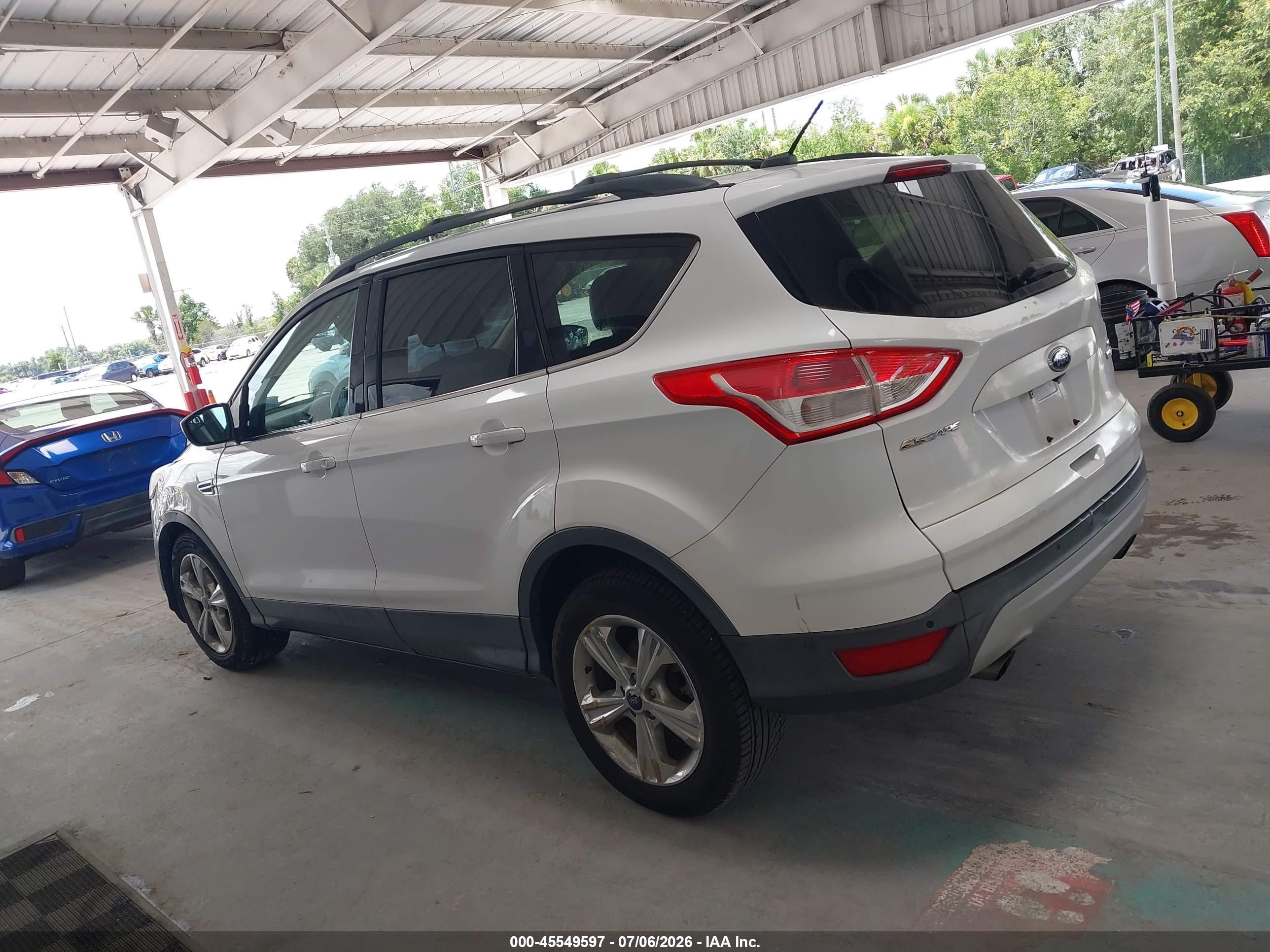 2014 Ford Escape Se Белый vin: 1FMCU0GX8EUB63656