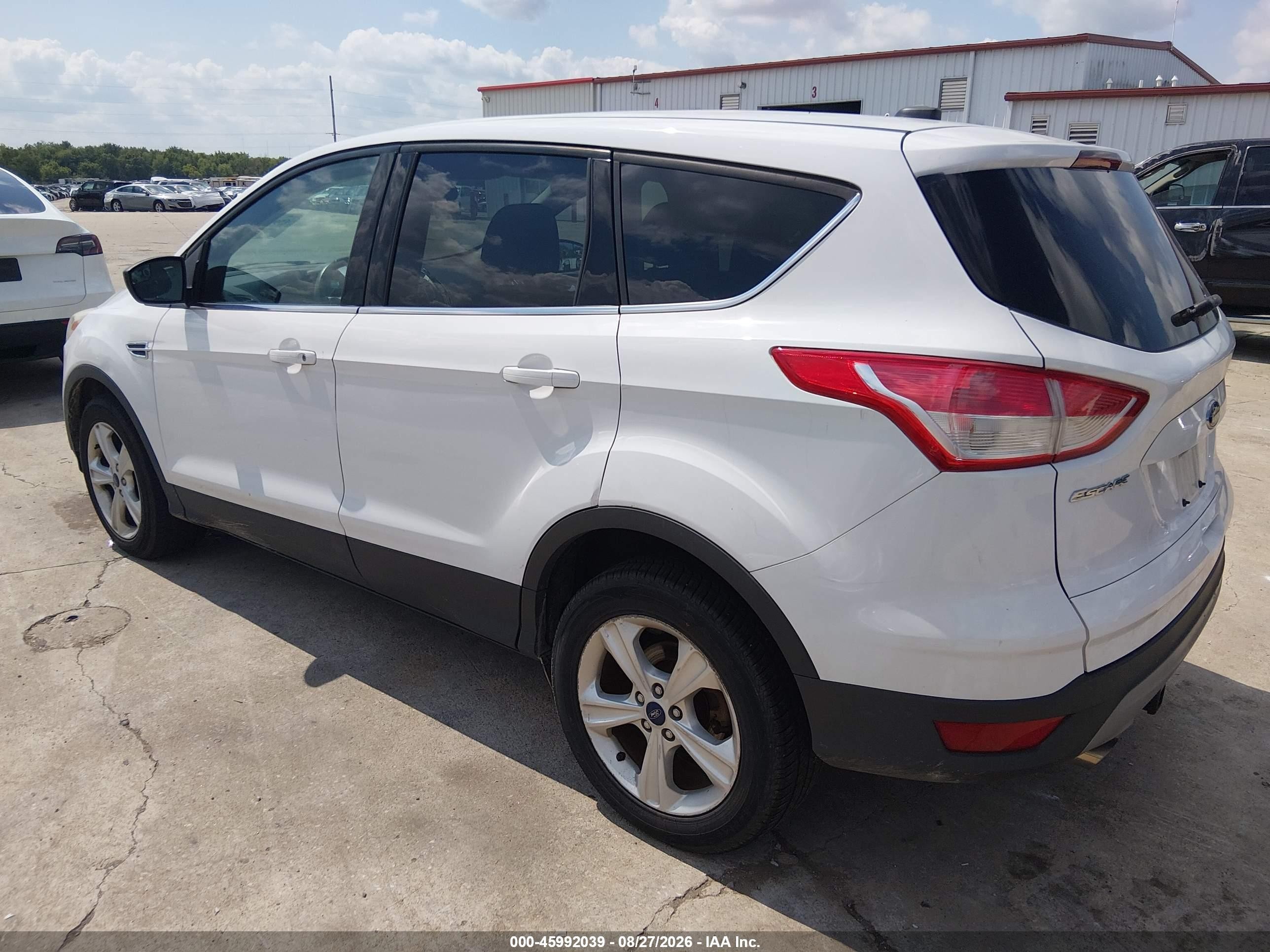 2014 Ford Escape Se White vin: 1FMCU0GX8EUC37111