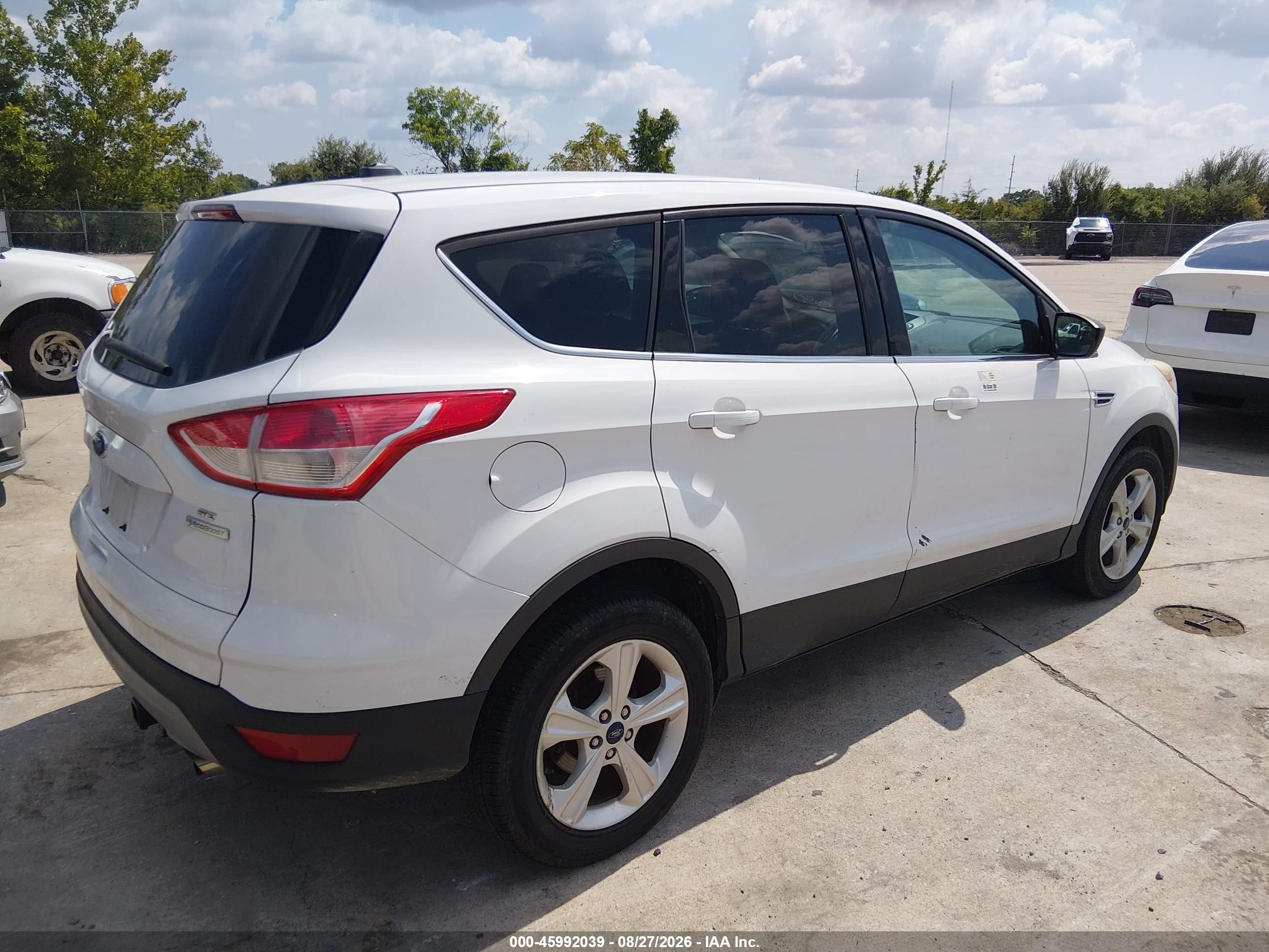 2014 Ford Escape Se White vin: 1FMCU0GX8EUC37111