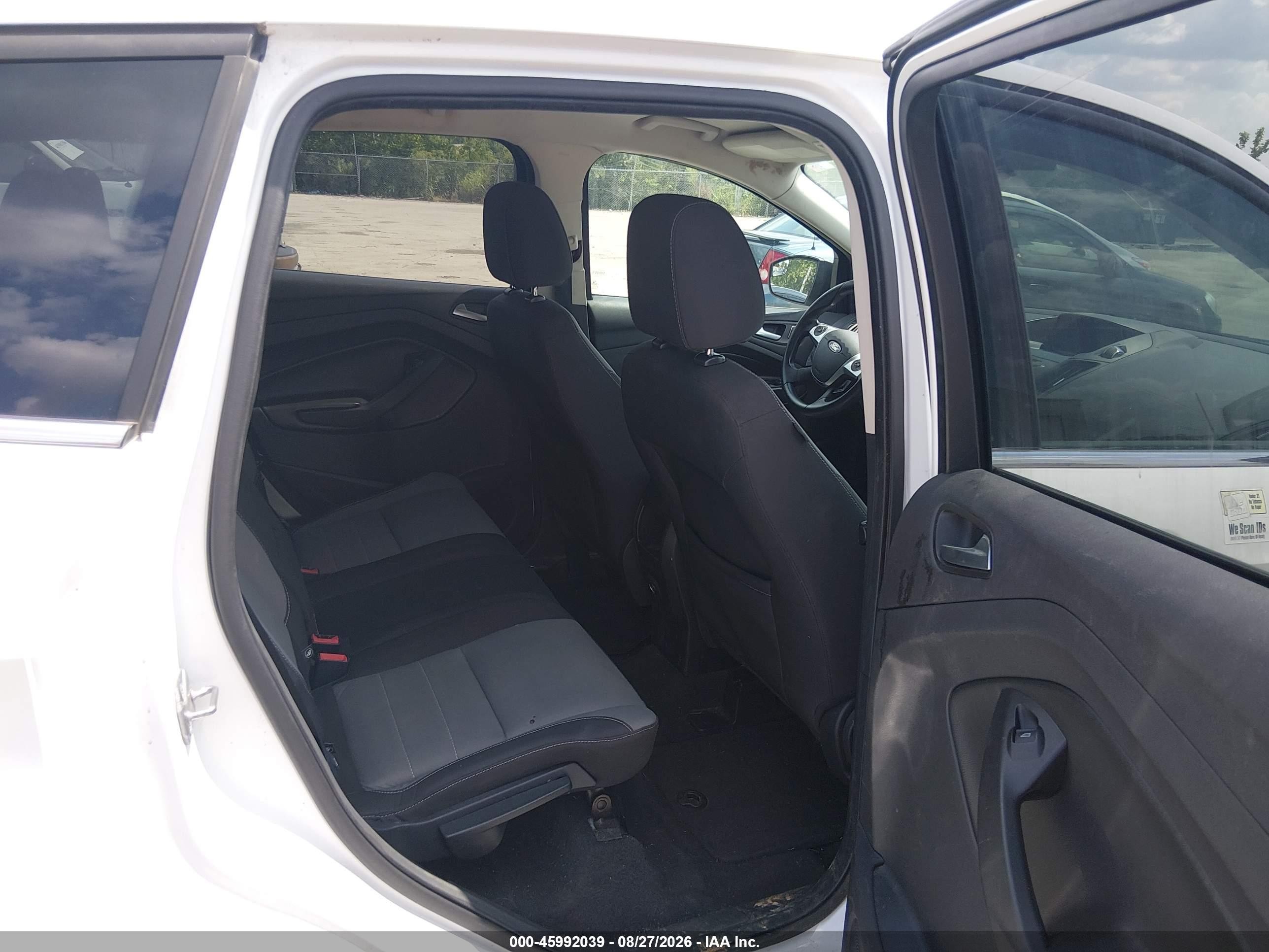 2014 Ford Escape Se White vin: 1FMCU0GX8EUC37111