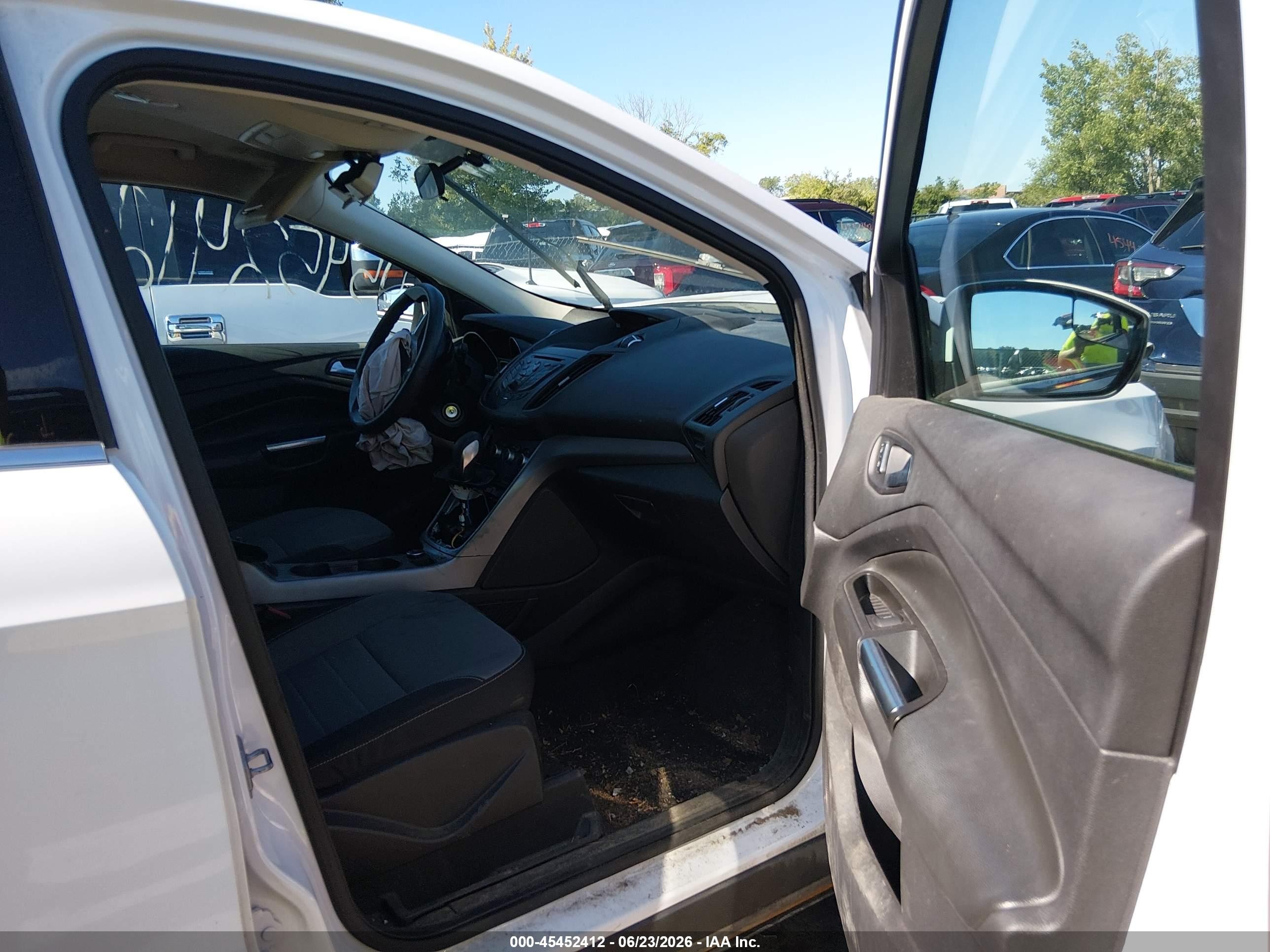 2014 Ford Escape Se White vin: 1FMCU0GX8EUD49763
