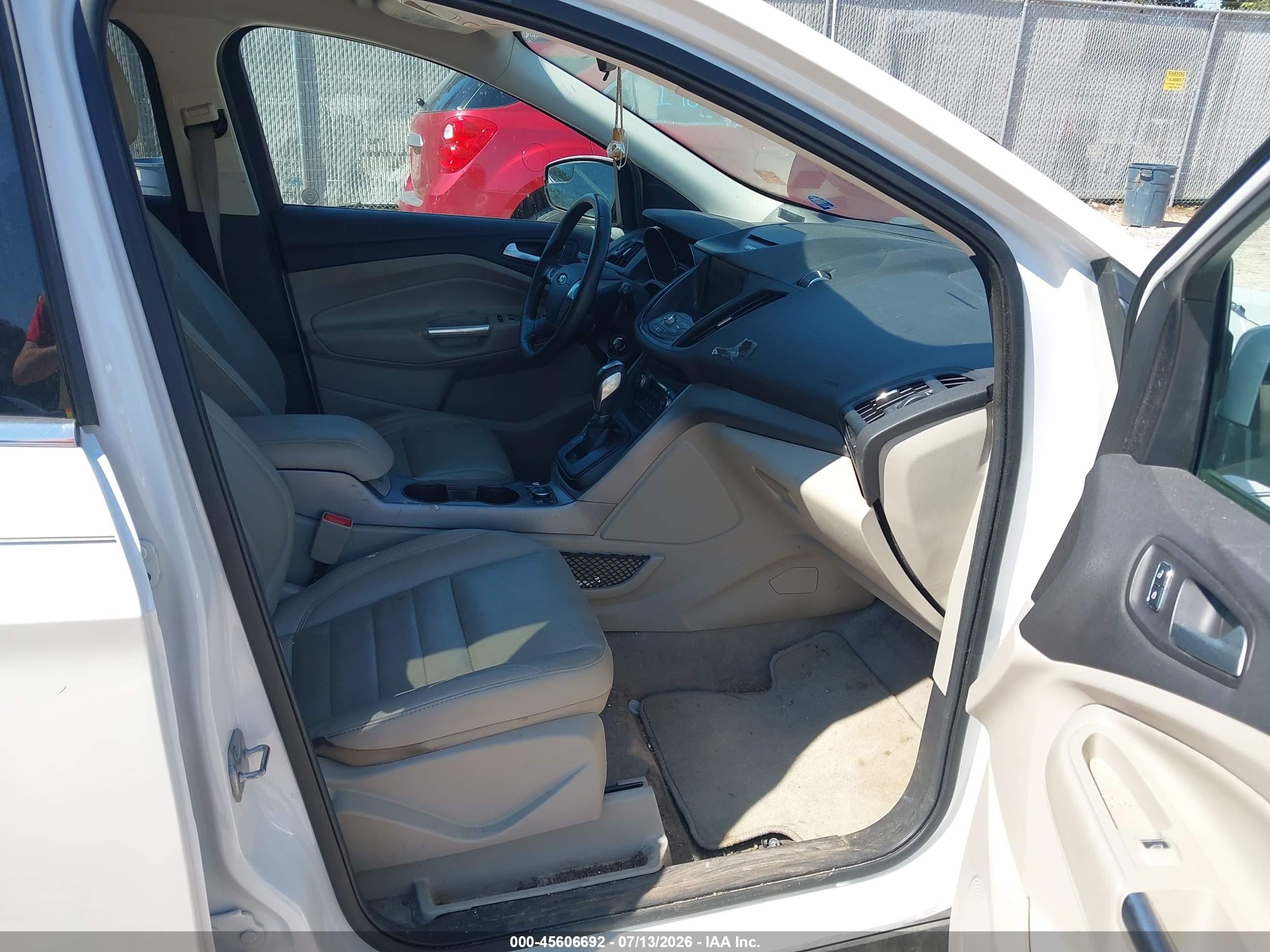2014 Ford Escape Se Белый vin: 1FMCU0GX8EUD57572