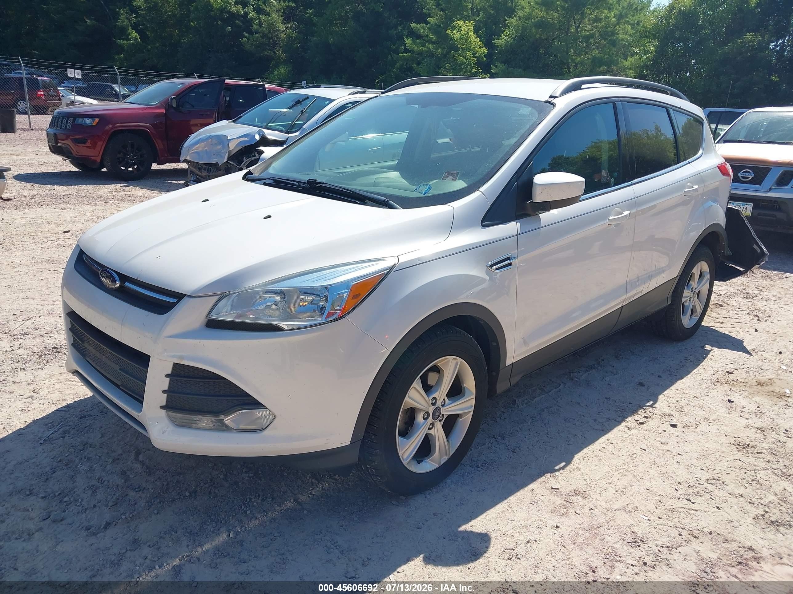 2014 Ford Escape Se Белый vin: 1FMCU0GX8EUD57572
