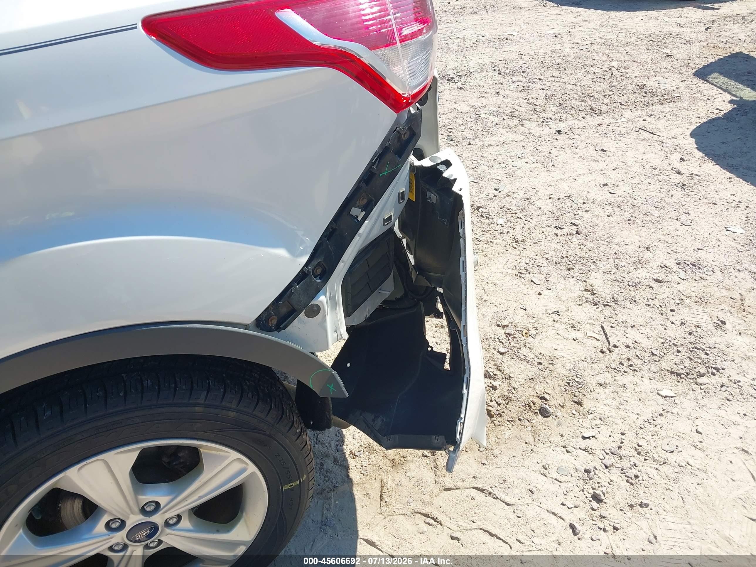 2014 Ford Escape Se Белый vin: 1FMCU0GX8EUD57572