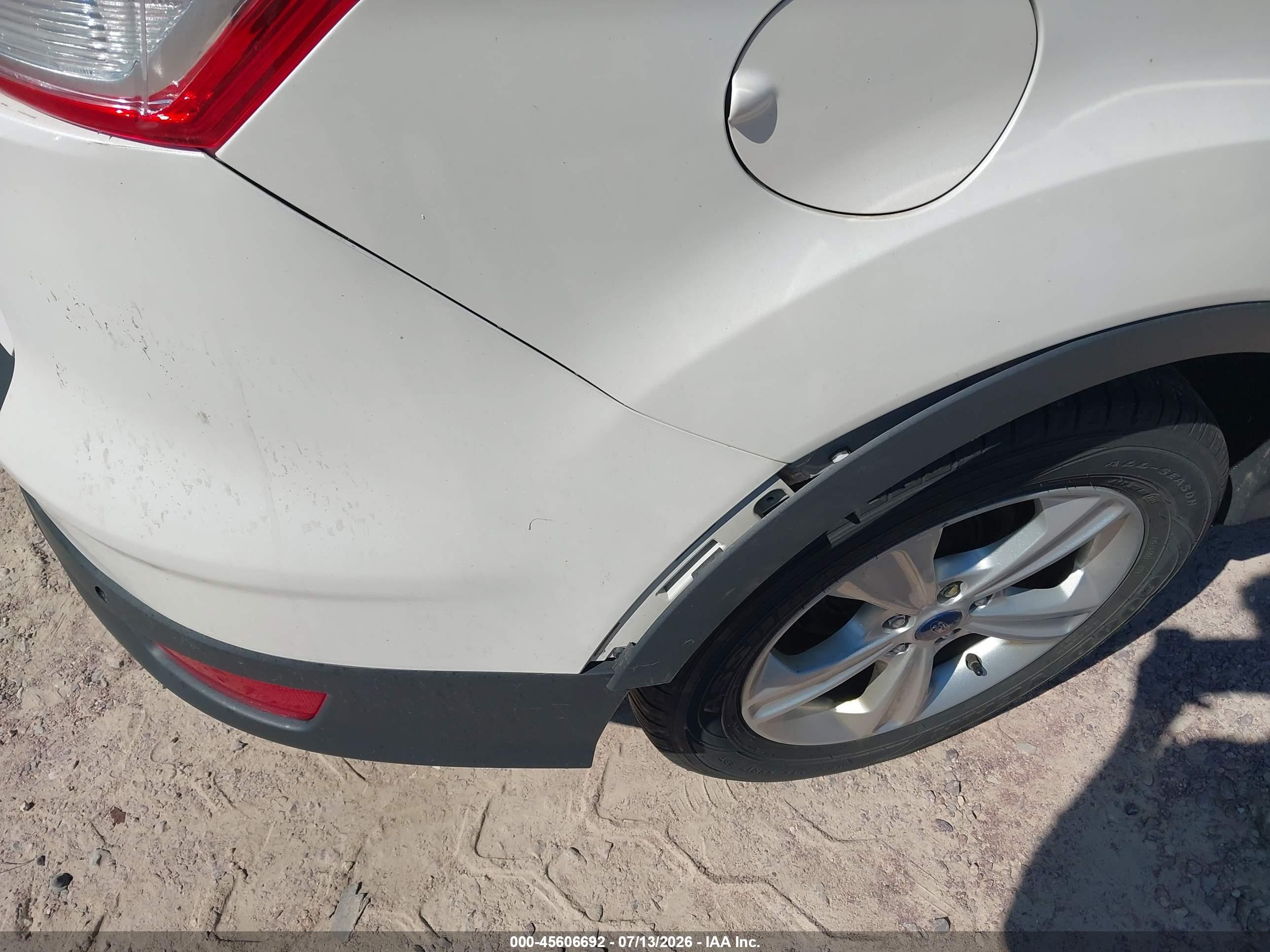2014 Ford Escape Se Белый vin: 1FMCU0GX8EUD57572