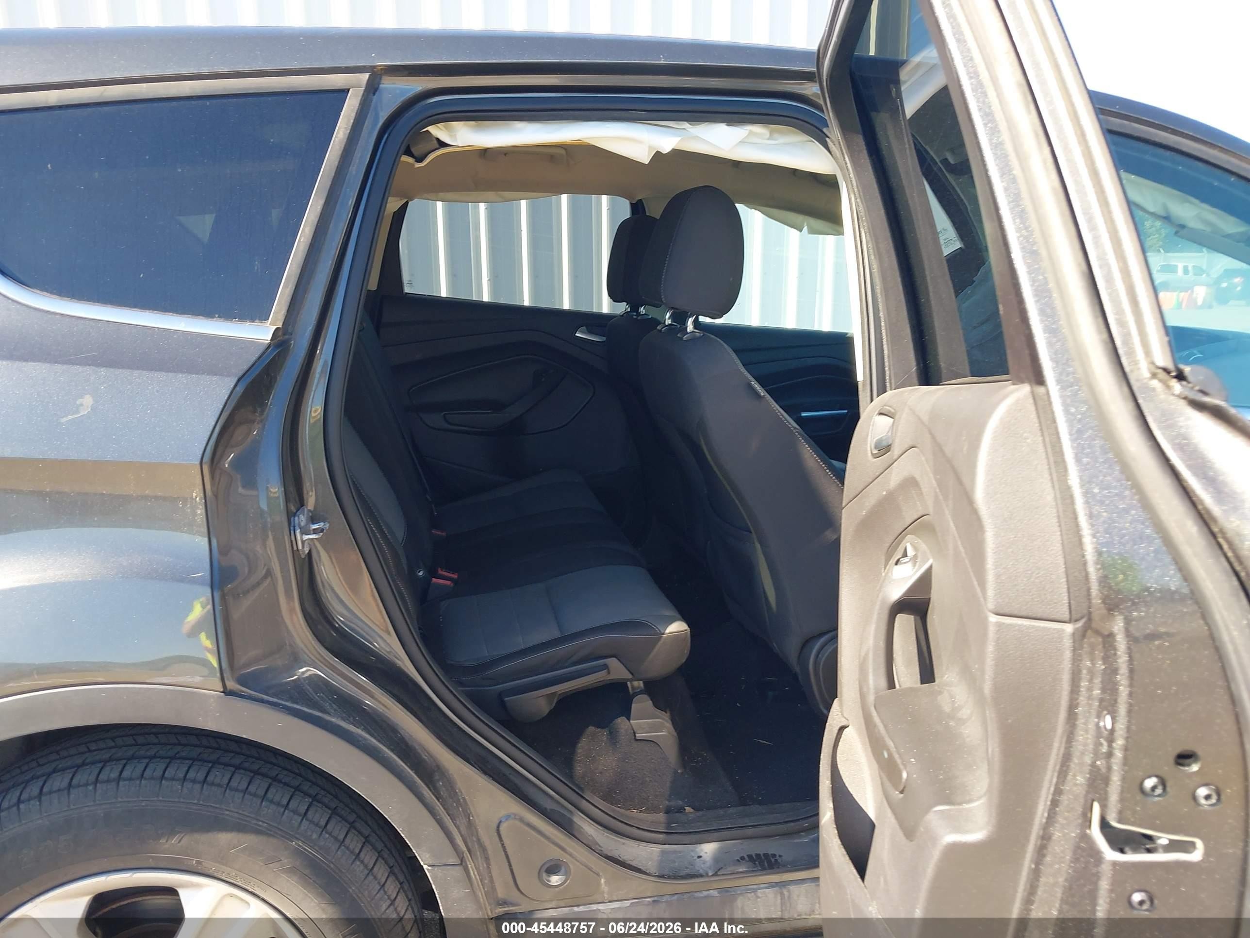 2015 Ford Escape Se Gray vin: 1FMCU0GX8FUA68192