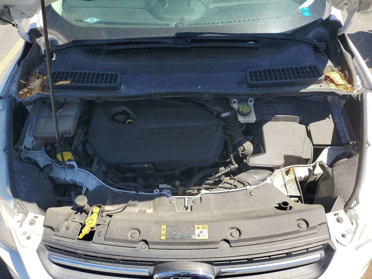 2015 Ford Escape Se White vin: 1FMCU0GX8FUA68273