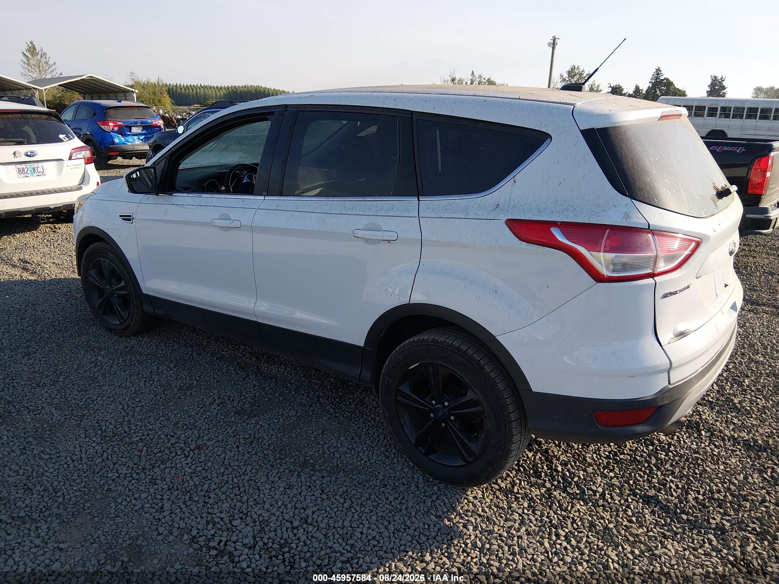 2015 Ford Escape Se White vin: 1FMCU0GX8FUB42842