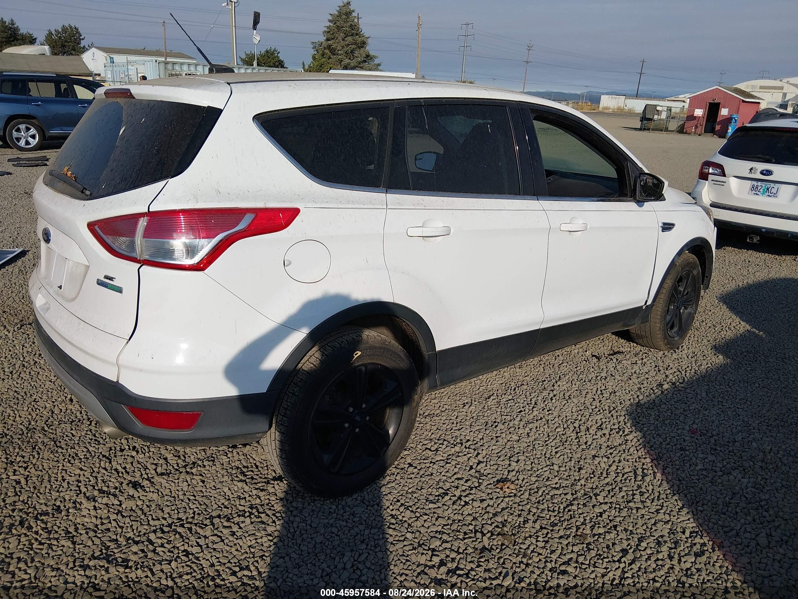 2015 Ford Escape Se White vin: 1FMCU0GX8FUB42842