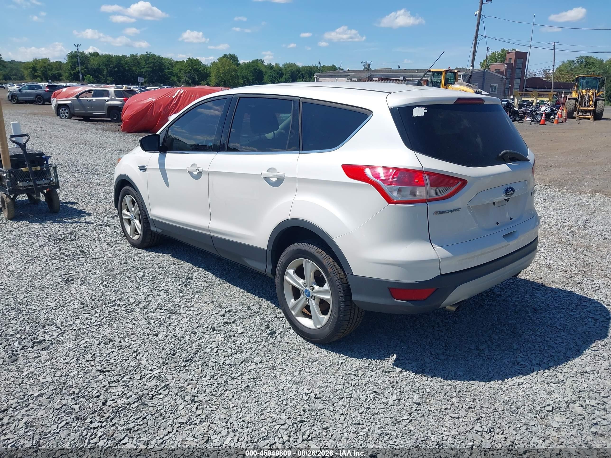 2015 Ford Escape Se White vin: 1FMCU0GX8FUB59964