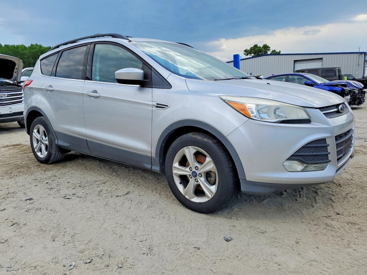 2013 Ford Escape Серебряный vin: 1FMCU0GX9DUB78472